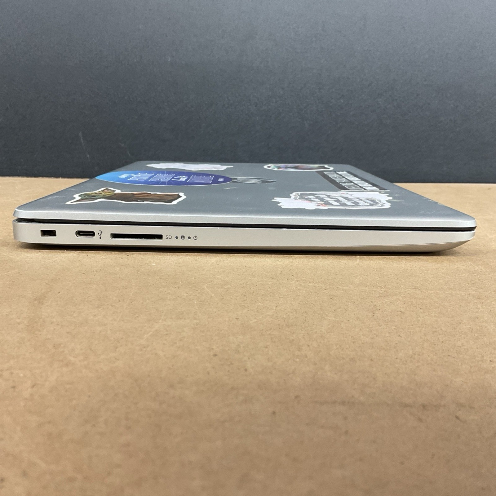 HP Model 14-dk0731ms Laptop – Missing Bottoms Screws Untested / Broken