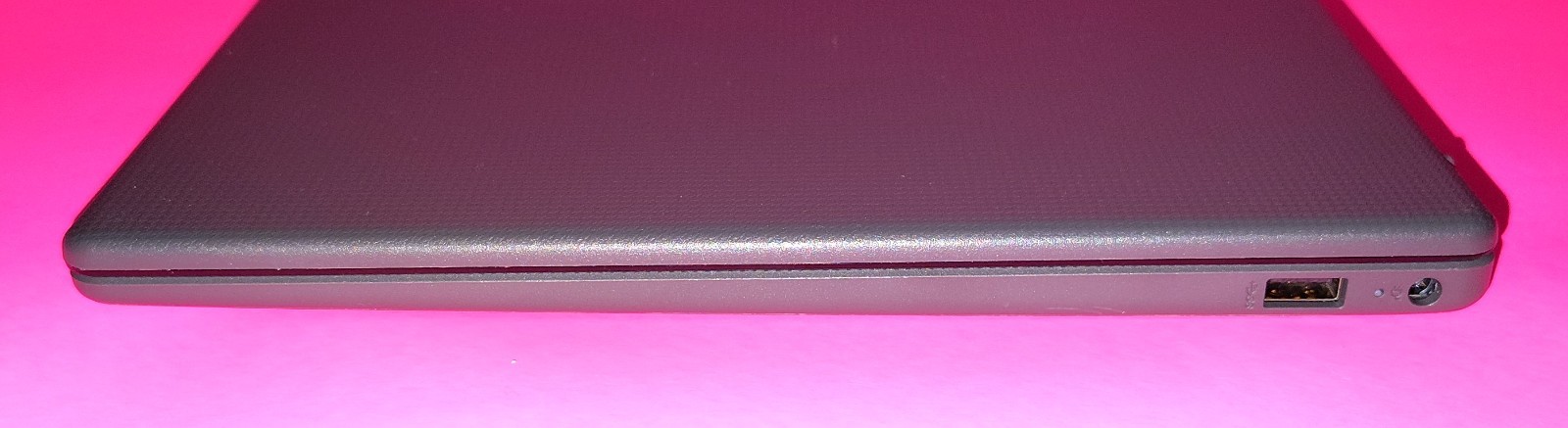 HP 255 G10 15.6″ AMD Ryzen 3 7320U 2.40GHz 8GB RAM DDR5 256GB SSD Laptop Win11