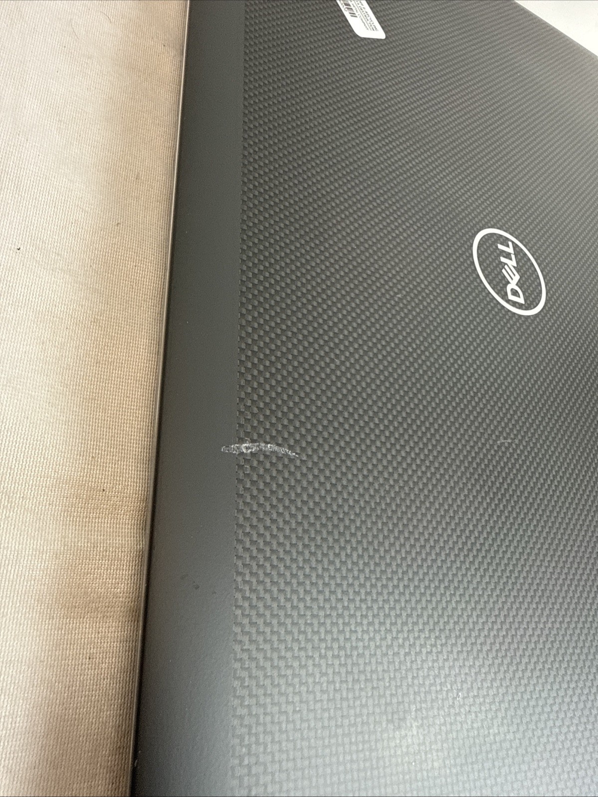 (N) Dell Precision 7740 17″ i7 9880 @2.30GHz 32GB RAM 1TB SSD Radeon Pro WX 3200