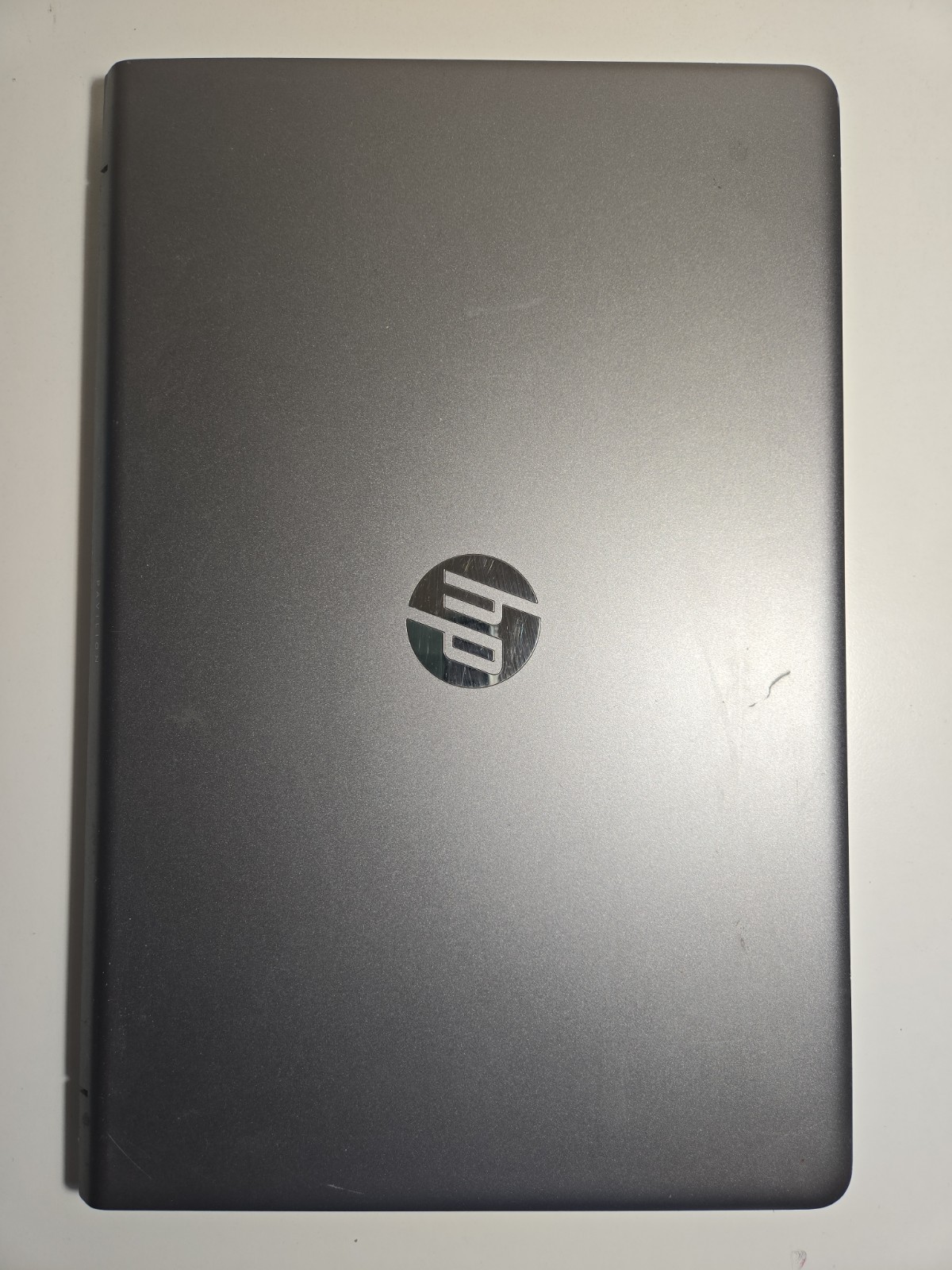 HP Tscr15,6/ i5-8250u/ 8Gb/ ssd 127Gb/Camera/../ Battery Is BAD, NO AC #12