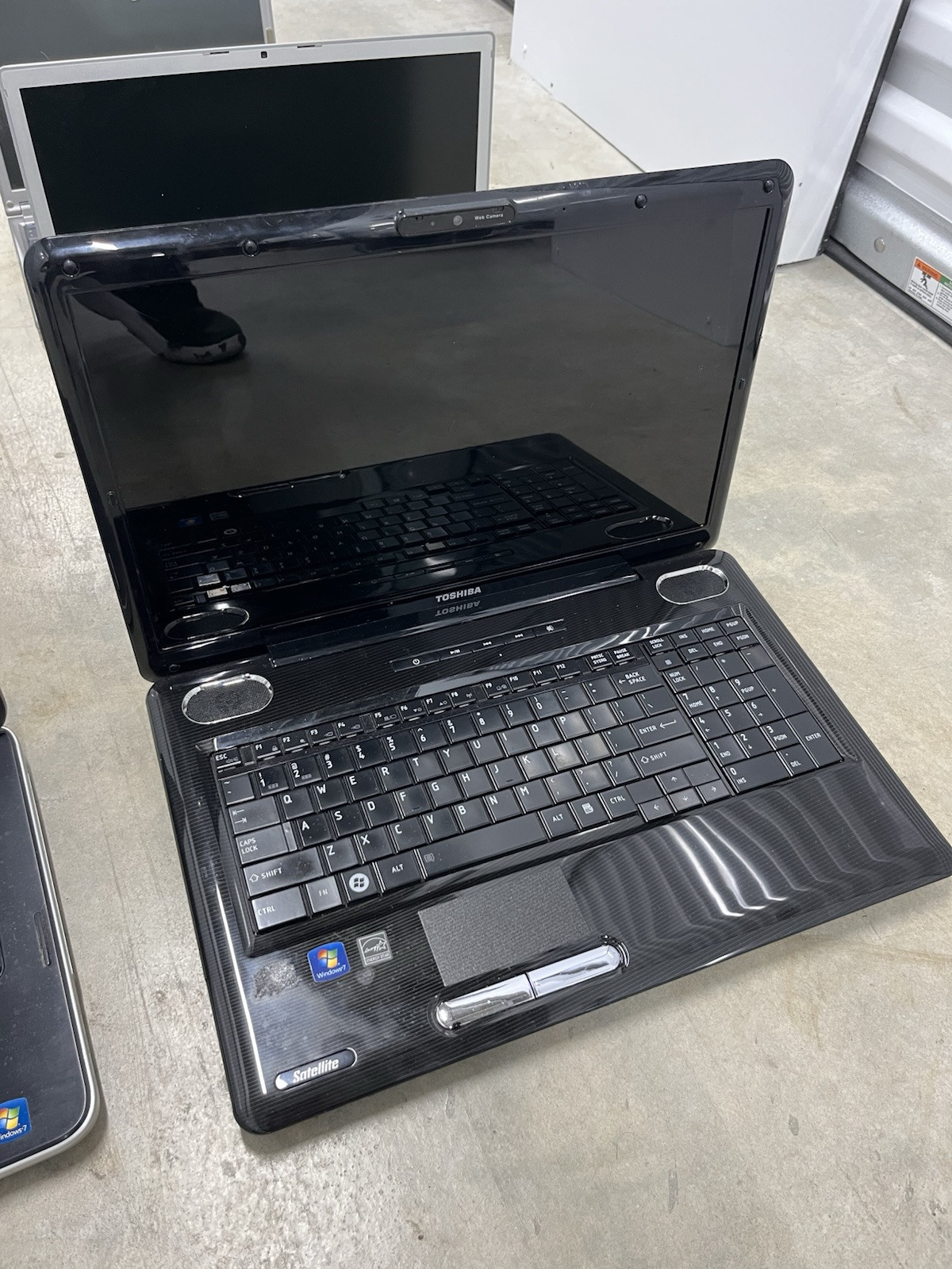 Lot of 5 Mixed Brand Laptops | Apple, Toshiba, Dell | Read Description