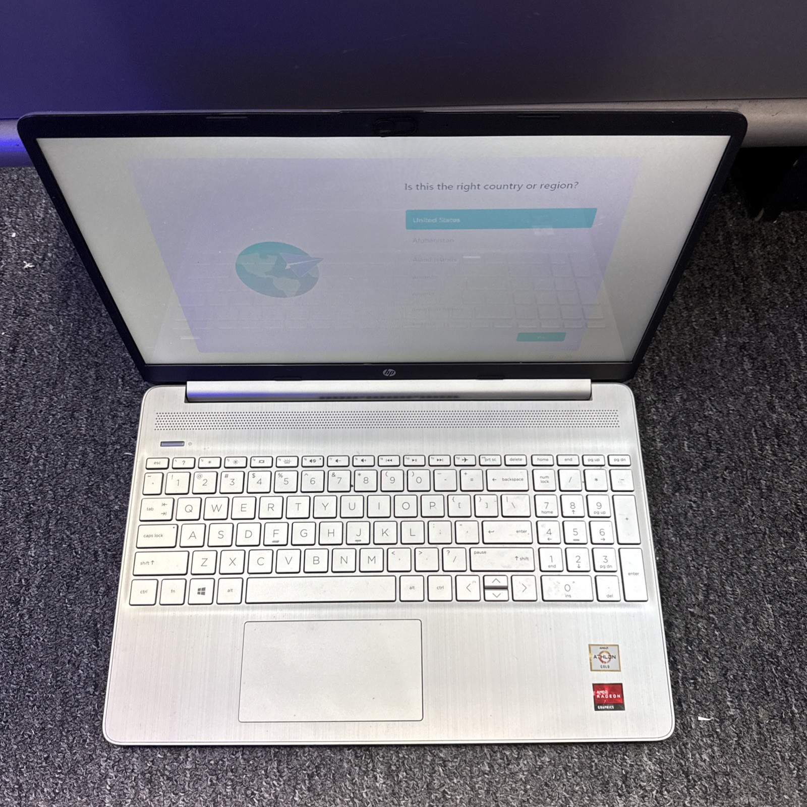 HP 15.6″ Laptop AMD Athlon Gold 3150U 2.40GHz 8GB 256GB Touch Screen ￼
