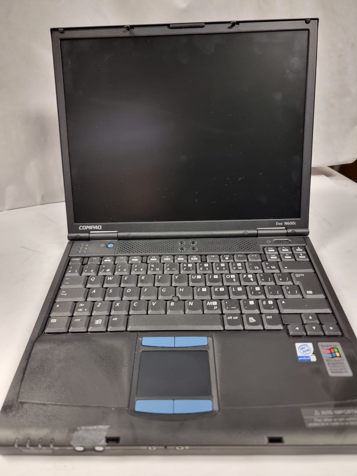 Compaq Evo N600C Intel Pentium III-M 1066MHz 256 MB NO HDD / Vintage / Untested