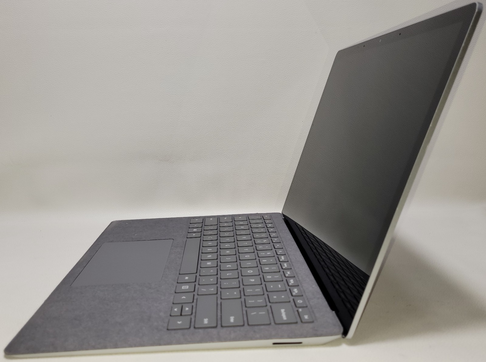Surface Laptop 3 256GB i7-1065G7 16GB RAM NO ADAPTER (UID MEF31AD725)