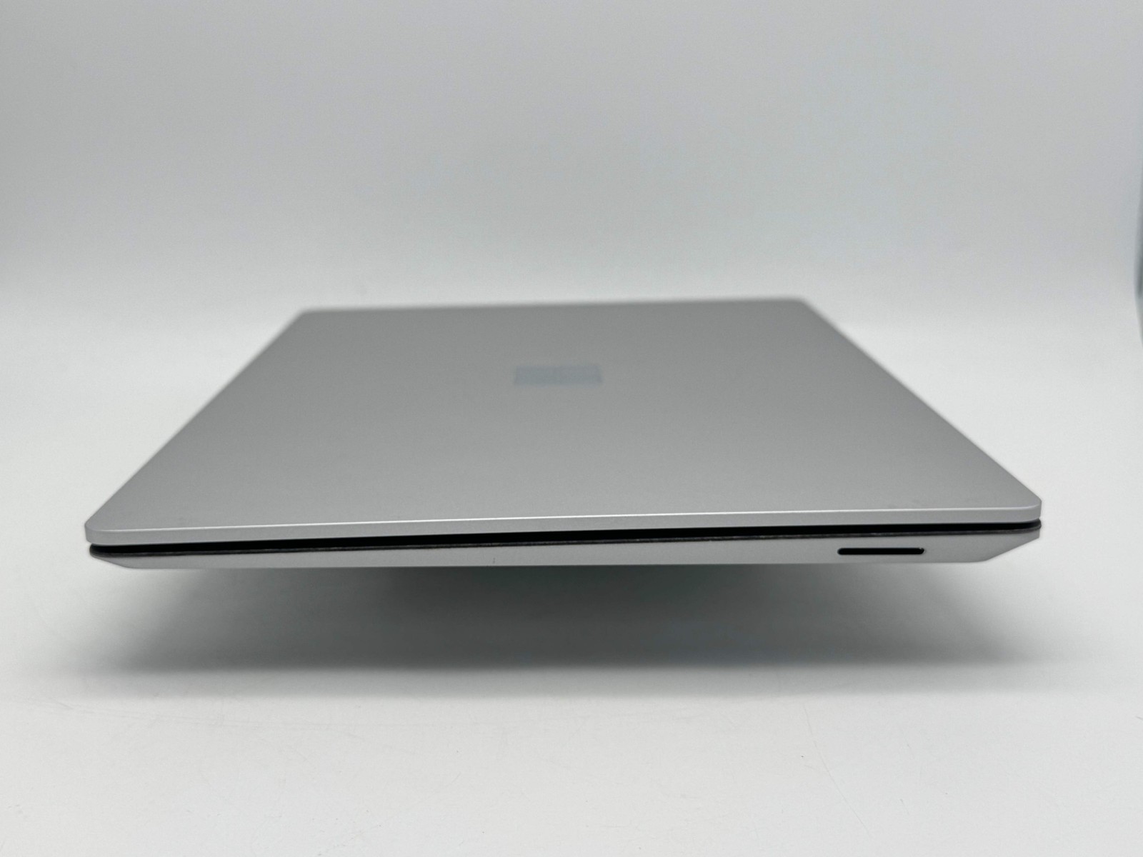 Microsoft Surface Laptop 4 Model 1950 i5-1145G7 8GB 256GB Touchscreen