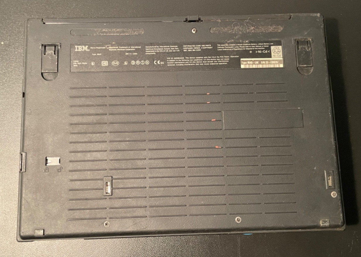 Vintage Rare 1994 IBM ThinkPad 755C Type 9545 awful condition !! READ AND LOOK