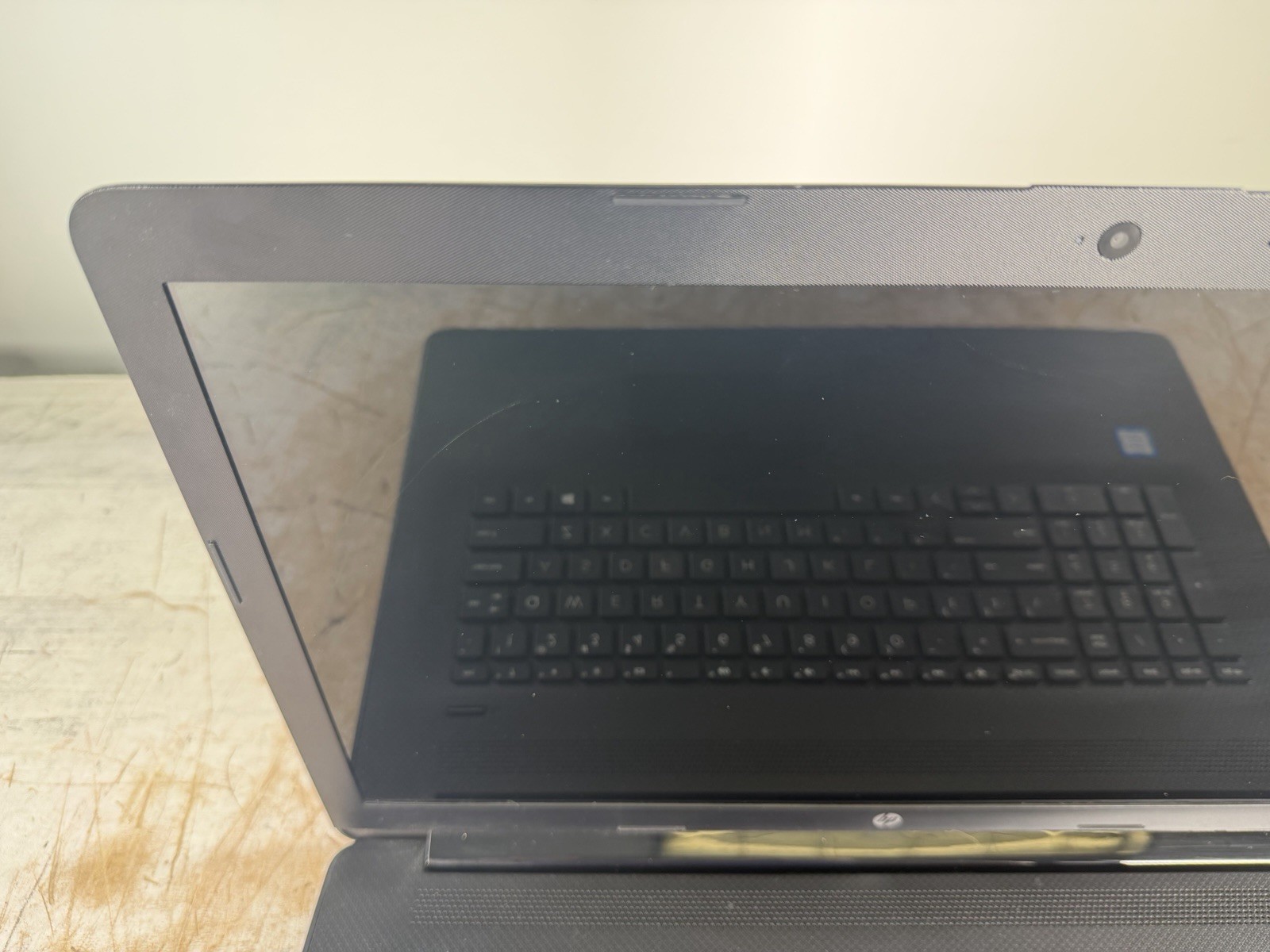 HP 17-BY1053DX i5-8265U @ 1.60GHz, 8GB RAM, NO HDD/OS – (PARTS)
