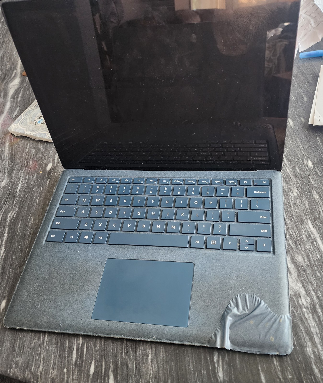 Microsoft Surface Laptop 13.5″ Intel Core i5-7200U 8GB 238GB SSD Blue w/ Charger