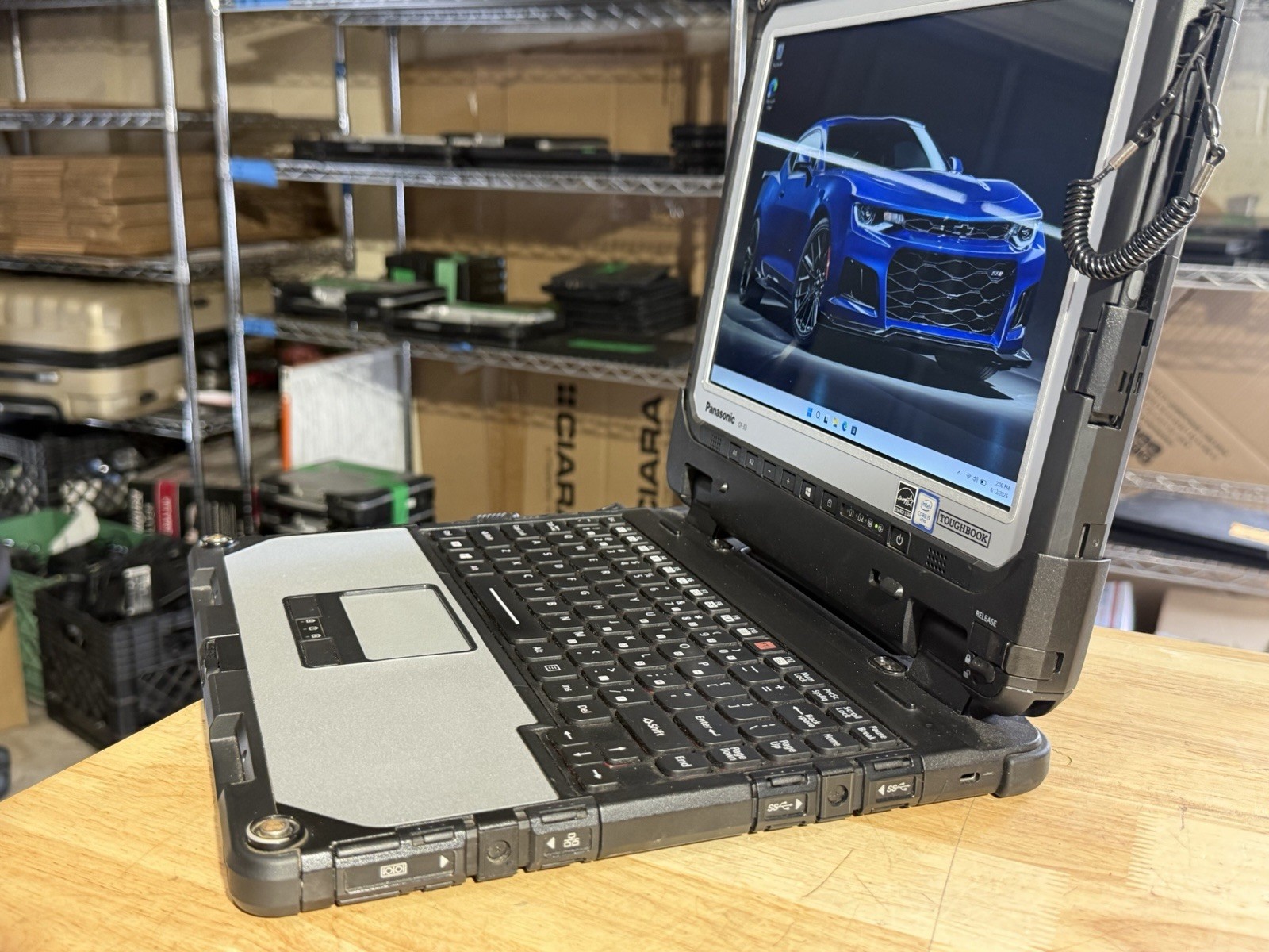 Panasonic ToughBook CF-33 i5-6300U 8GB Ram 256 SSD Win11 Pro. Touchscreen