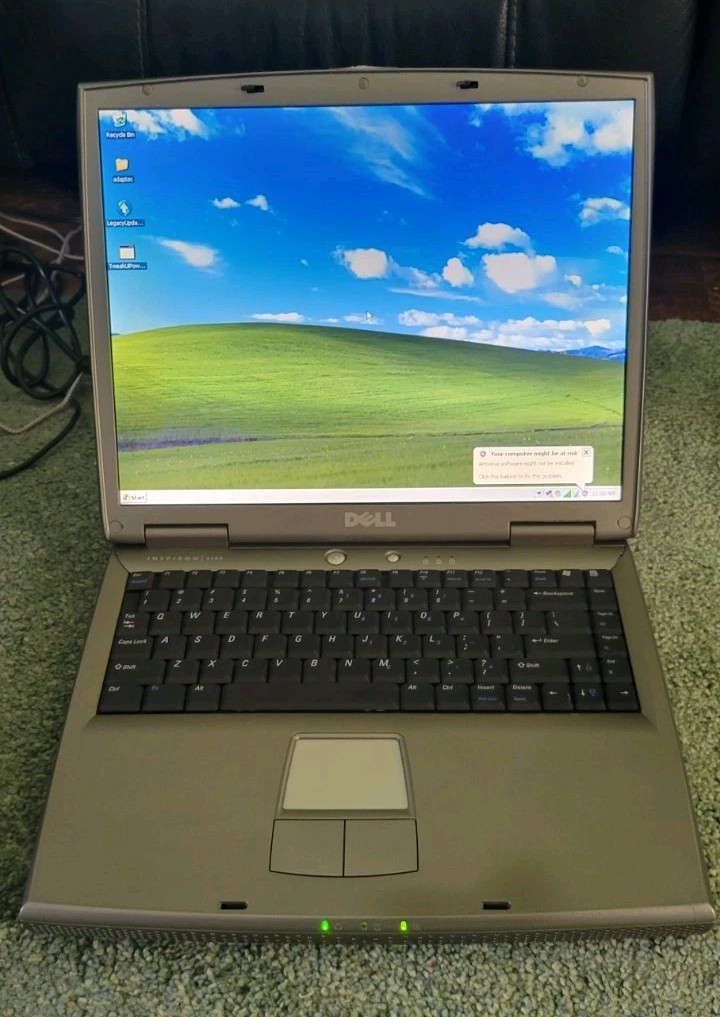 Dell Inspiron 1150 15.4″ Intel Pentium 4 2.66GHz 512MB RAM 30GB HDD Win XP