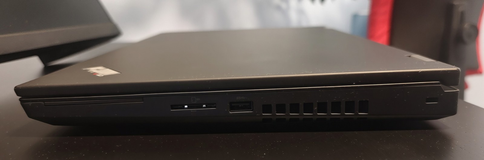 Lenovo P15 Gen 2 15.6″ i7 11800H 2.30GHz 32GB 500GB SSD NVIDIA T1200 + Docking s
