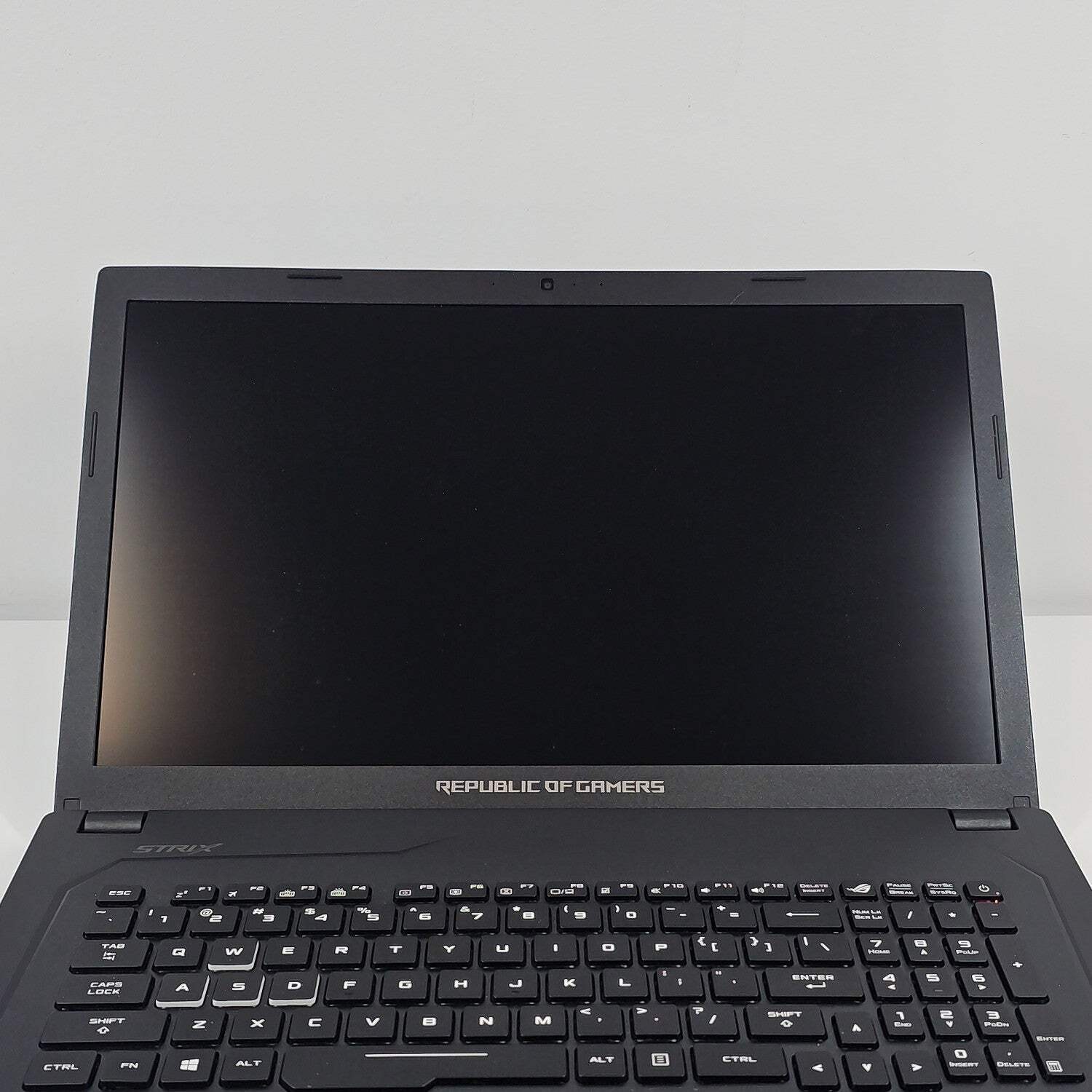 Asus ROG GL753VE 15.6″ i7-7700HQ 2.8GHz 16GB RAM 128GB SSD 1TB HDD GTX 1050 Ti