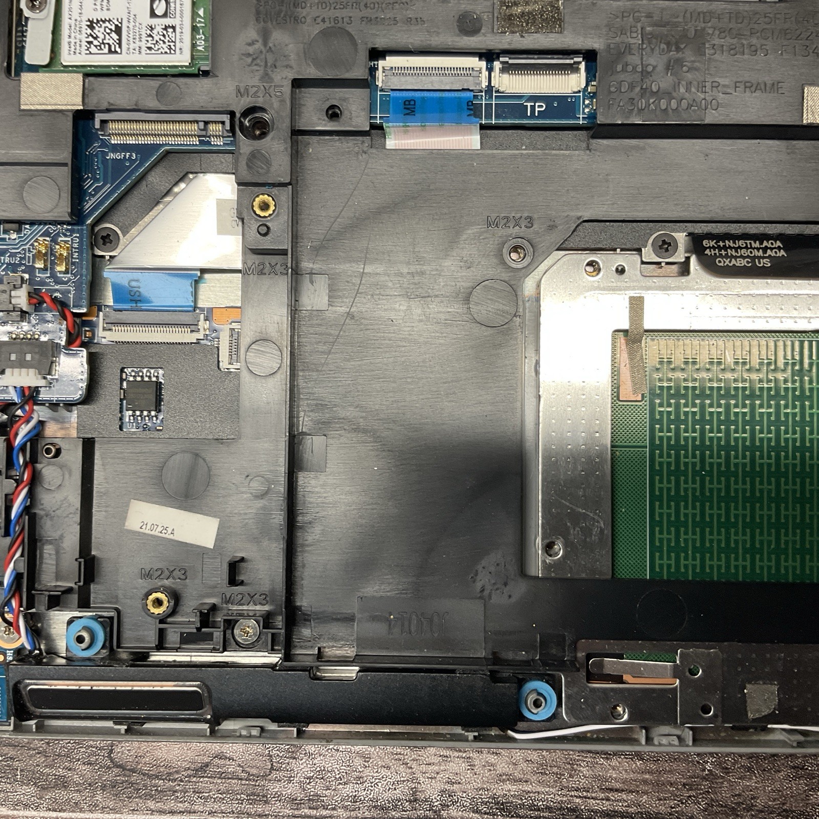 Dell Latitude 5420 / Unknown CPU / No RAM / No POST / No SSD / M15