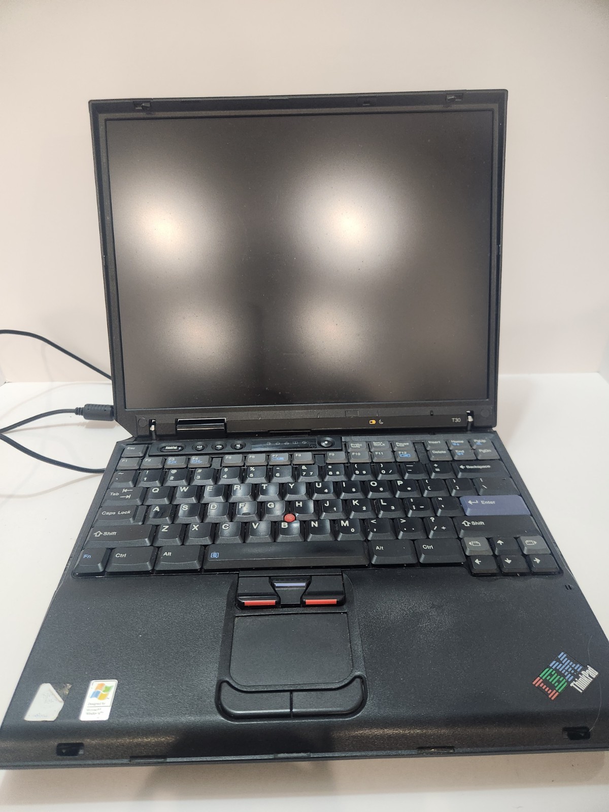 IBM ThinkPad T30 2366-81U Laptop Pentium 4-M 1.8GHz 256MB 40GB Windows 2000…