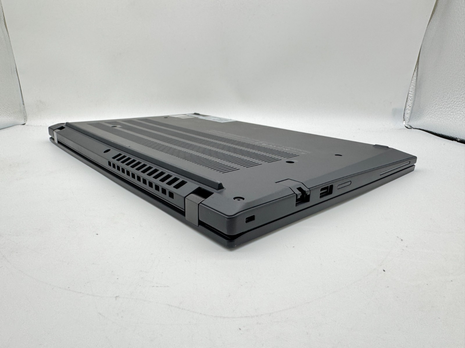 2025 Lenovo ThinkPad T14 Gen 5 intel Ultra 5 135U 16GB Ram 256GB SSD Excellent