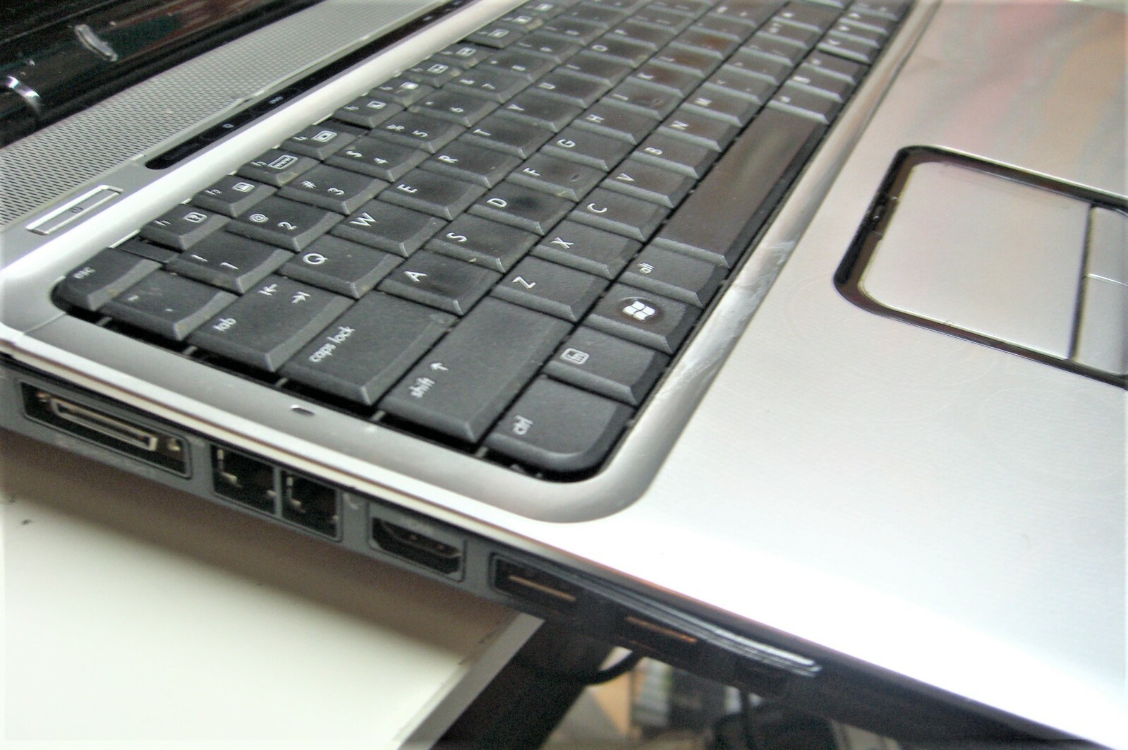 HP Pavilion DV9700 Laptop for Parts or Repair (Working Motherboard)