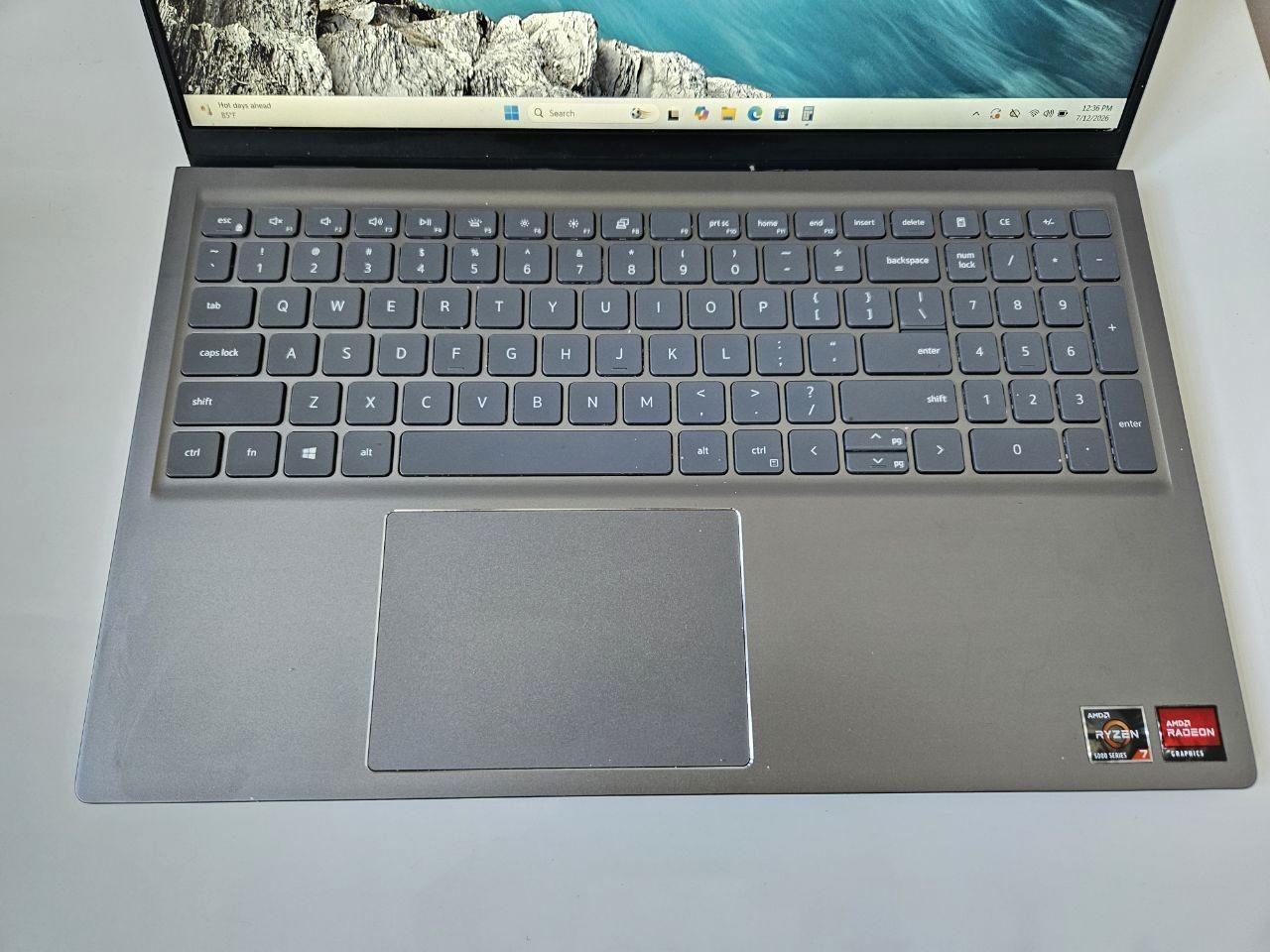 Dell Inspiron 15 5515 15.6-inch TOUCH R7-5700U 16Gb RAM 512Gb NVME Win 11 Pro