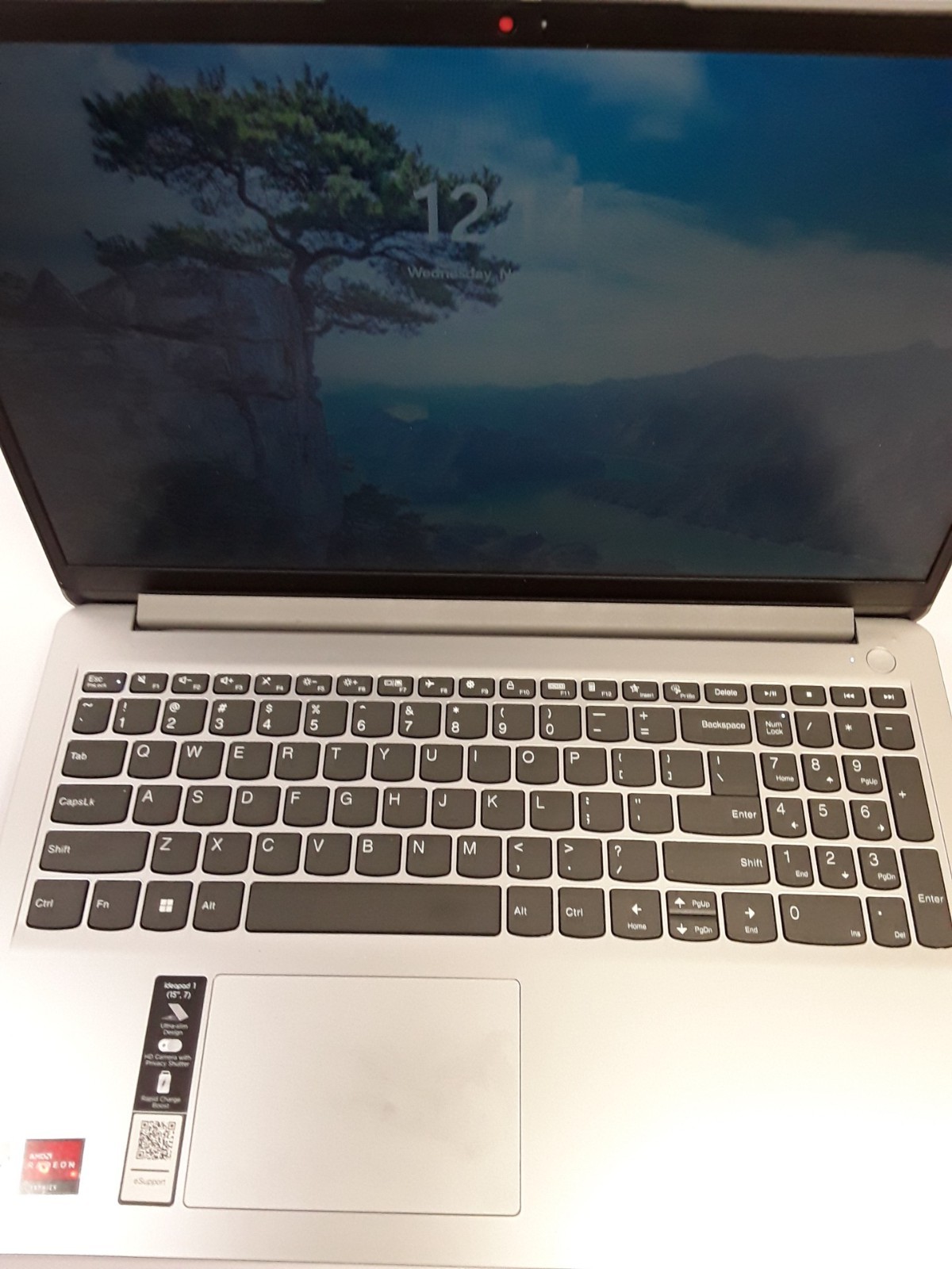 Lenovo IdeaPad 1 15ADA7 8GB RAM 128GB HD Win11 AMD Athlon 3050U