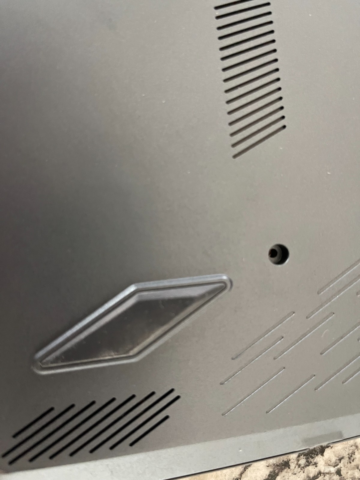ASUS ROG Zephyrus Duo 15 GX550 NVIDIA RTX 2080 Super Max-Q 32GB RAM Thunderbolt