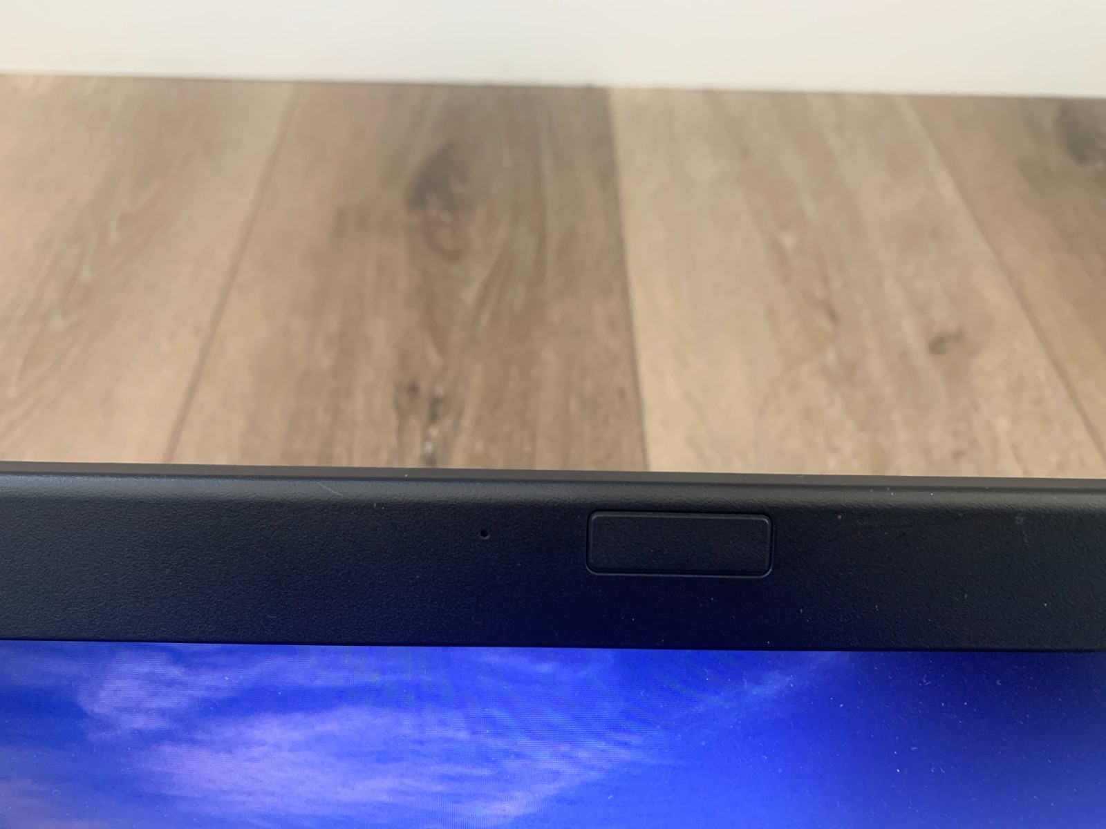 Dell Latitude 2120 12.5″ Intel Atom N455 1.66GHz 2 GB RAM 60GB HDD Win 7 Home