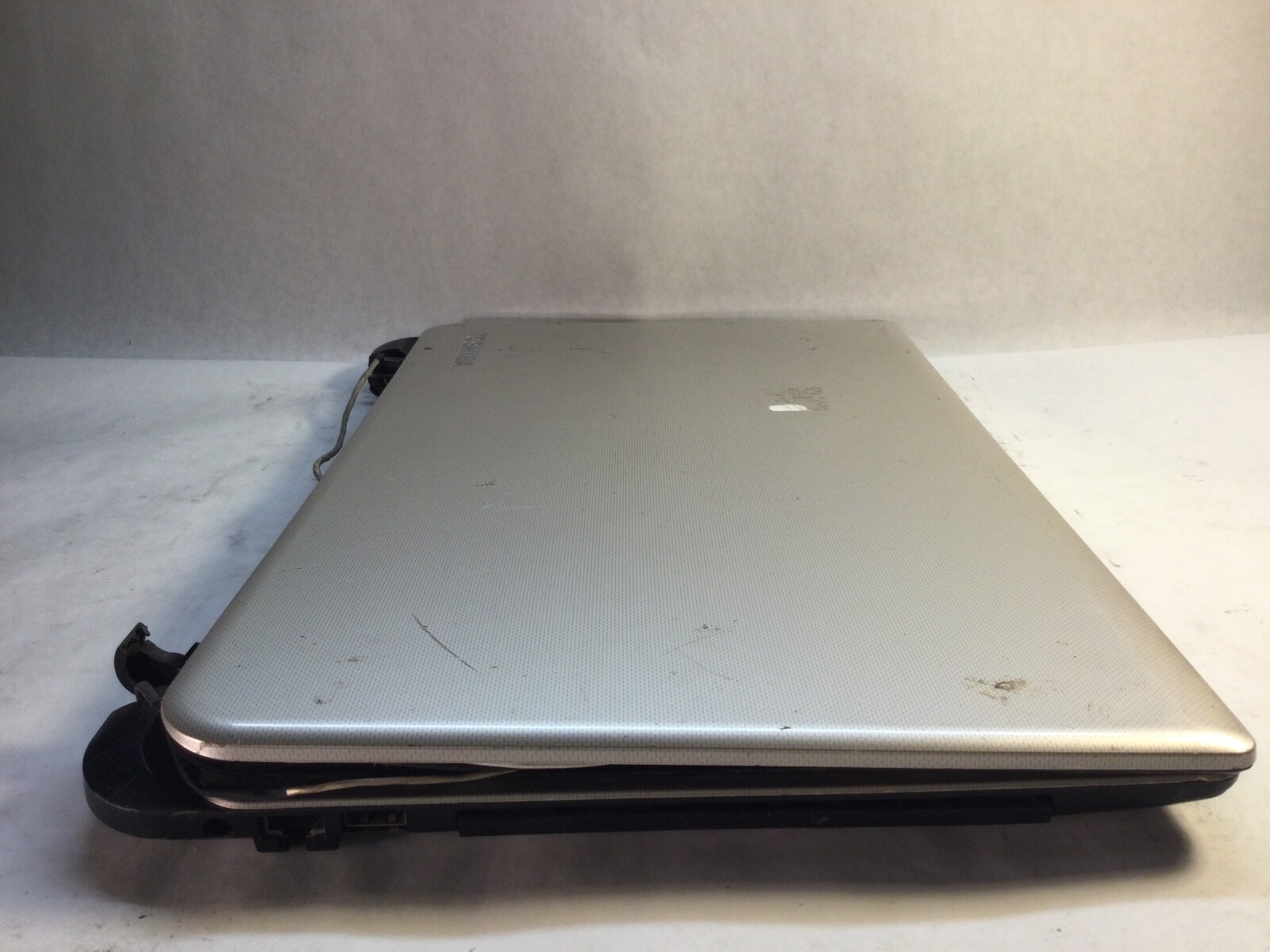 Toshiba Satellite L55 Intel Core i5 3rd Gen. -POWERS/NO BOOT *Parts* -MZ