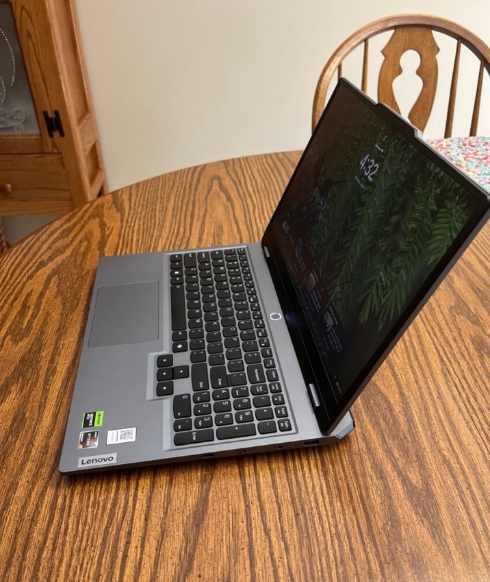 Lenovo LOQ 15ARP9 15.6″ Ryzen 5 7235HS 12GB 477GB SSD RTX 3050 W11