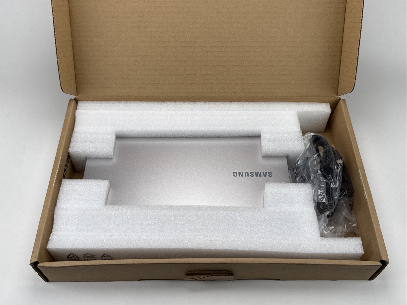 Samsung Chromebook 4 Intel Celeron N4020 11.6″ HD Silver Laptop (XE310XBA-KA1US)