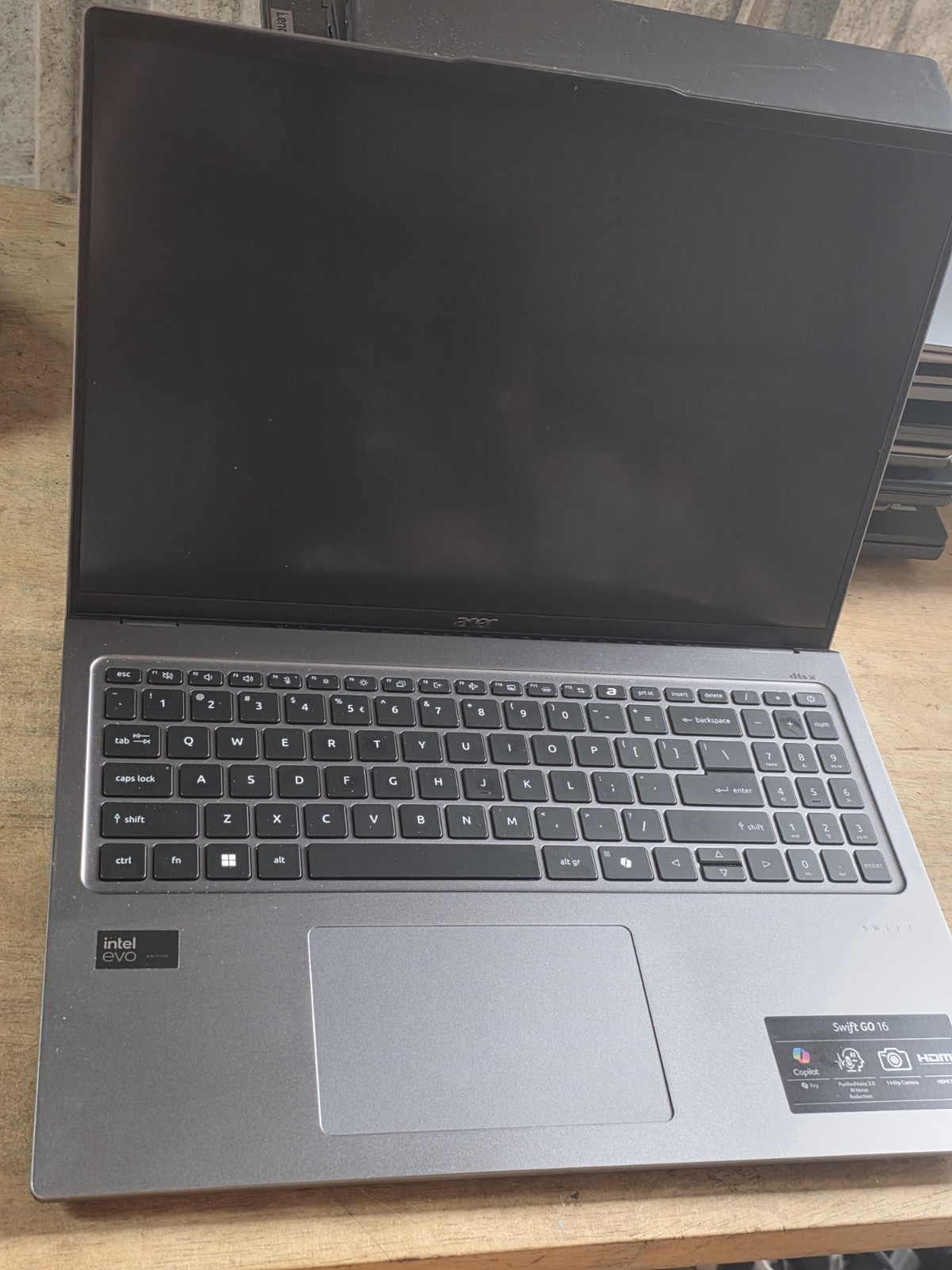 Acer Swift Go 16″ Laptop 2560×1440 Intel Core Ultra 7 16GB 1TB SSD Power