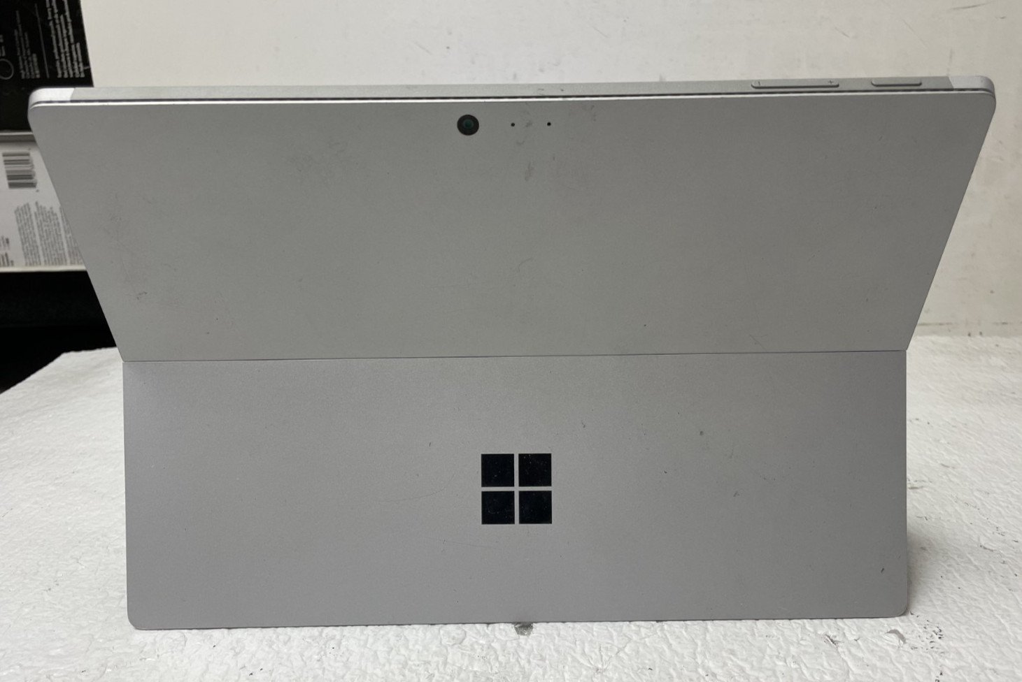Microsoft Surface Pro 4 Intel Core i5-6300U 4GB RAM 128GB SSD Windows10Pro