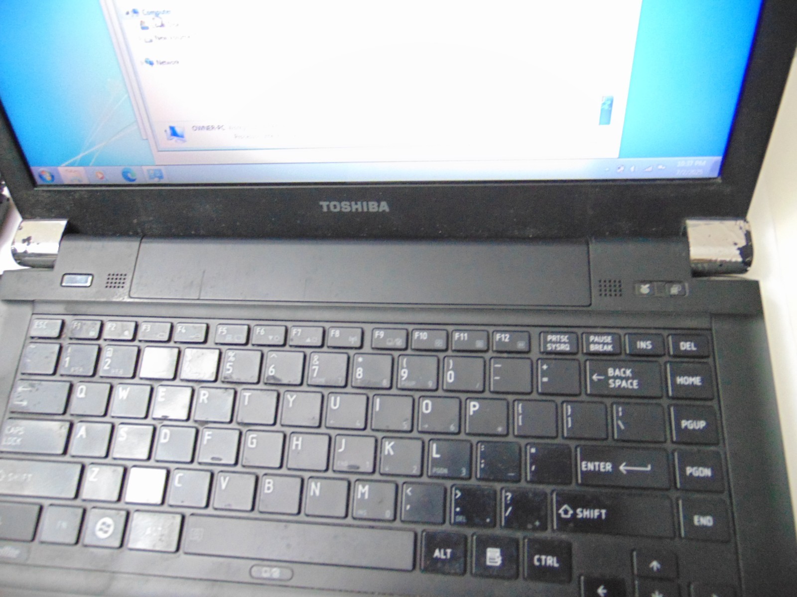 Toshiba Satellite R845-S80 Laptop i3-2310M 2.10GHZ 14″ 4GB 750GB DVD Windows 7