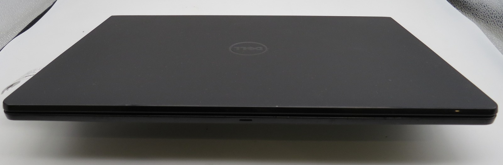 Dell Inspiron 15 3567-15.6″-i3-7130U@2.7GHz-8GB DDR4 RAM-NO STRG-NO OS **READ**
