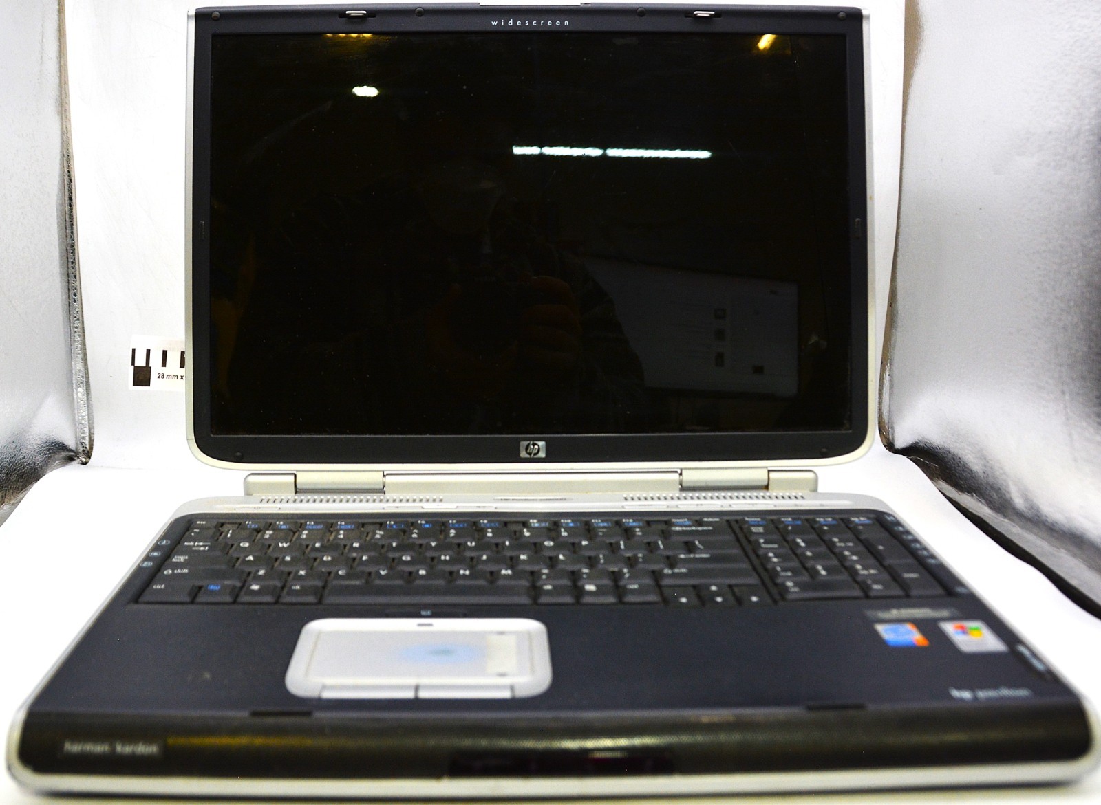 HP Pavilion zd8000 1GB DDR2 NO OS/NO STORAGE/NO AC *PARTS/REPAIR/READ*