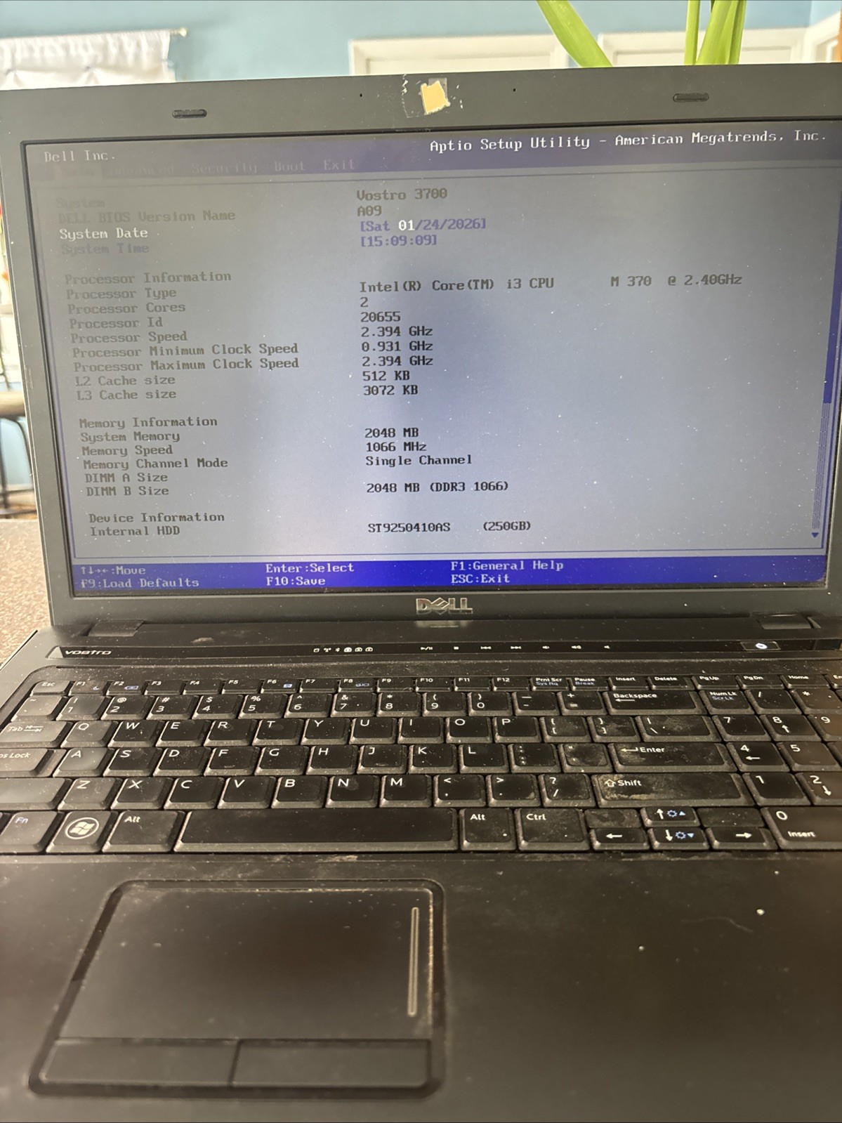 Dell Vostro 3700 Retro Gaming Laptop i3-M370 2.40GHz 4GB RAM (Windows 7 Pro)
