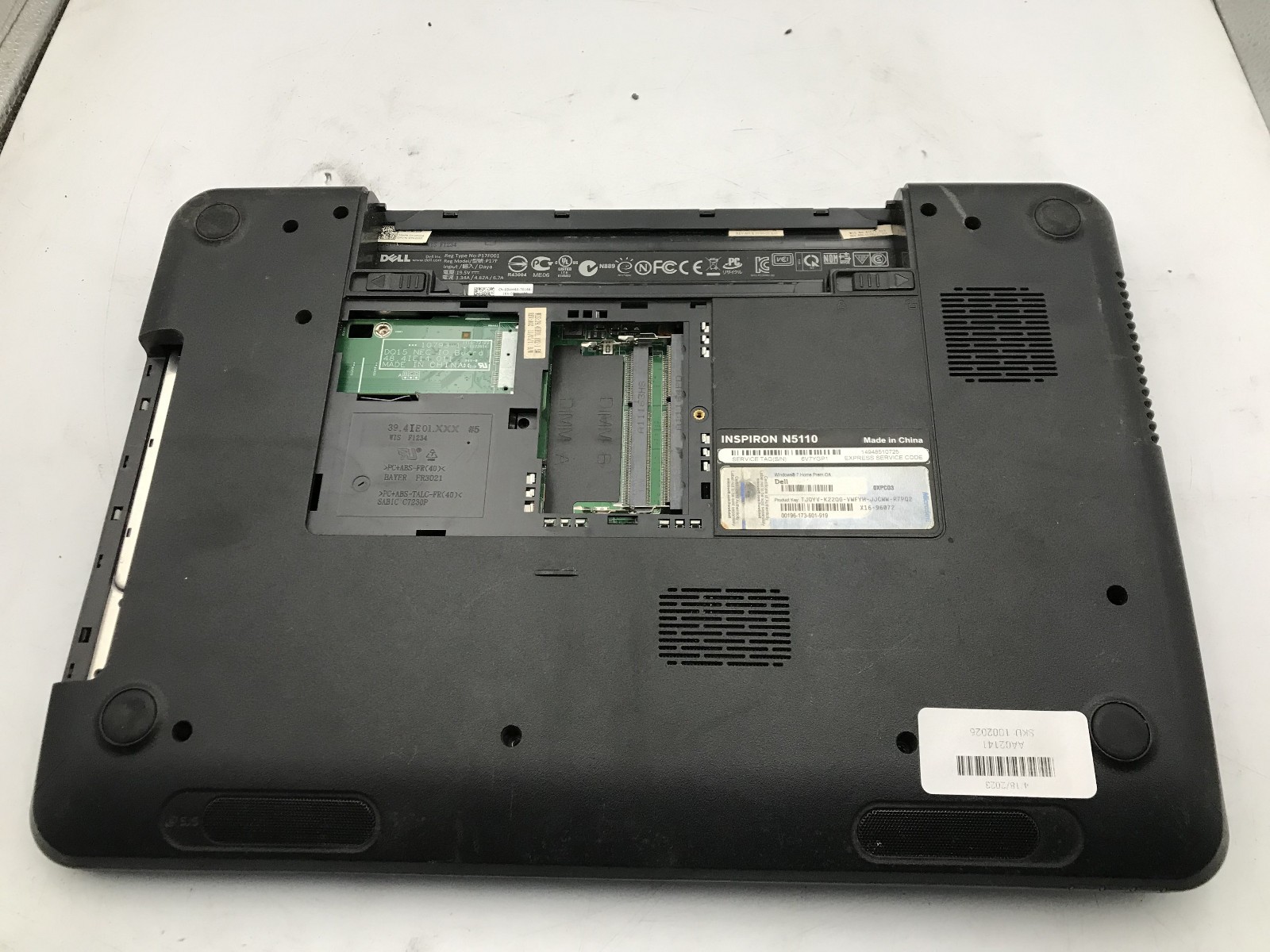 DELL INSPIRON N5110 – FOR PARTS/BAD LCD – INTEL I3 2ND GEN – NO RAM – READ – BB!