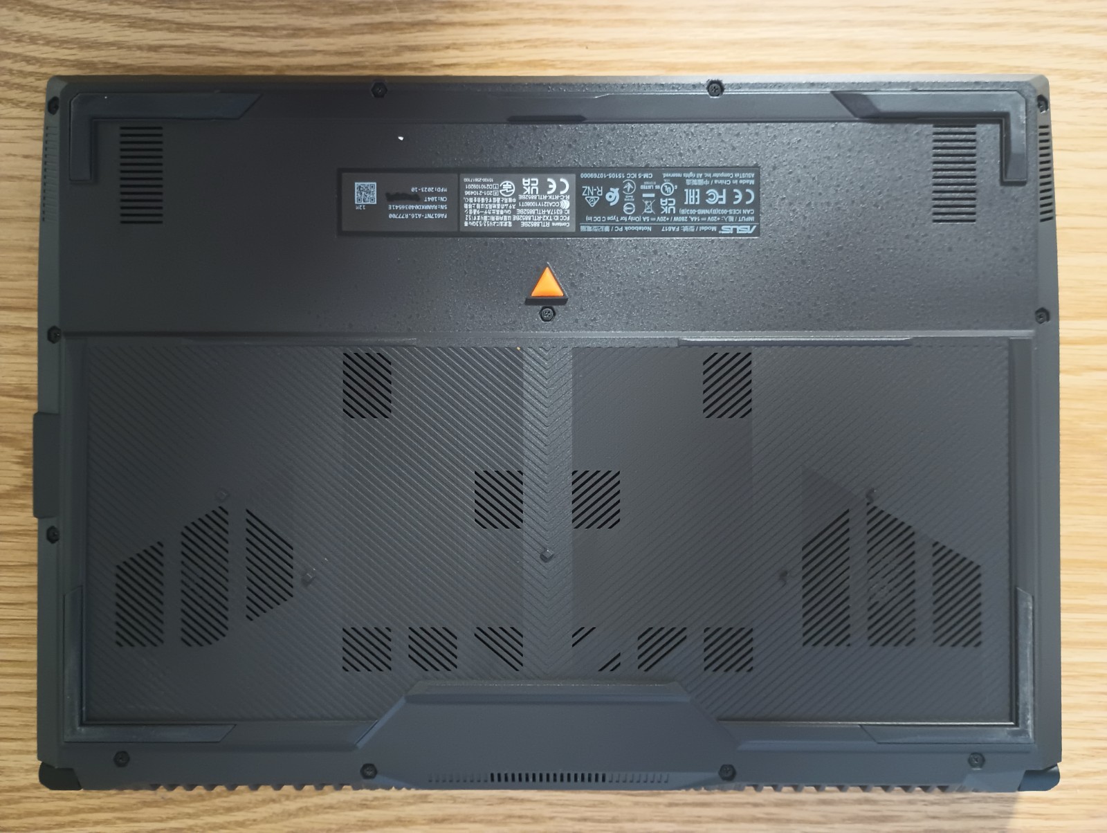 ASUS TUF A16 Advantage Edition (Ryzen 7 7735HS, 8gb RX 7700s, 165HZ, 8gb RAM)