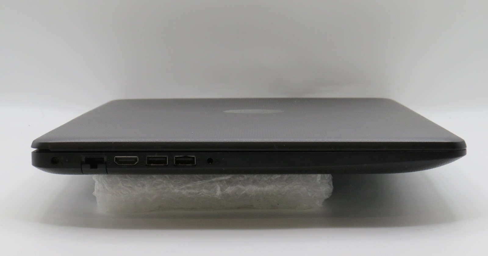 HP 17 Notebook BY1053DX i5-8265U @ 1.6GHz 8GB DDR4 256GB m2 No OS/AC