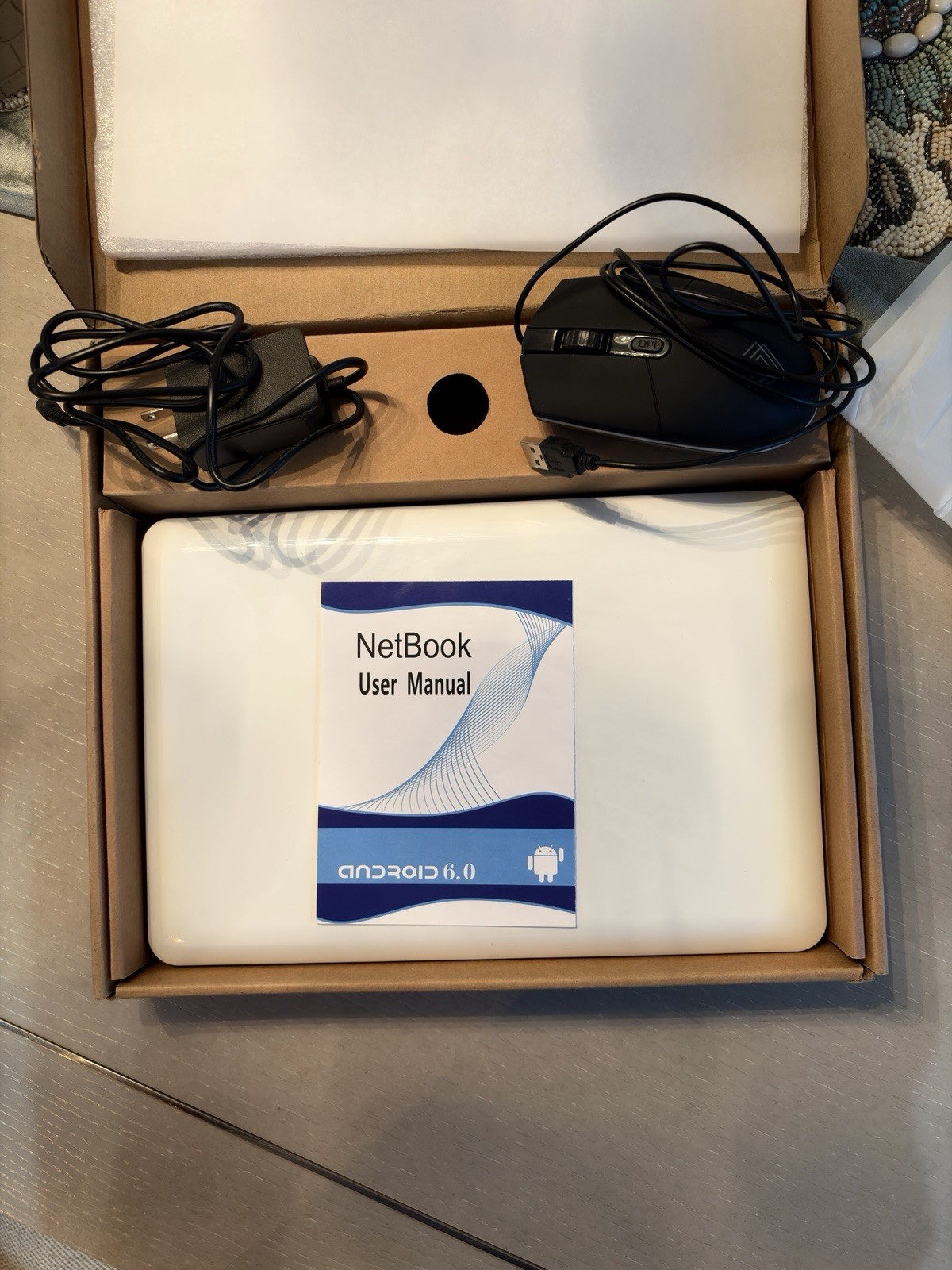 Netbook 10.1″ Android OS Portable Laptop, White with Allwinner A33 CPU