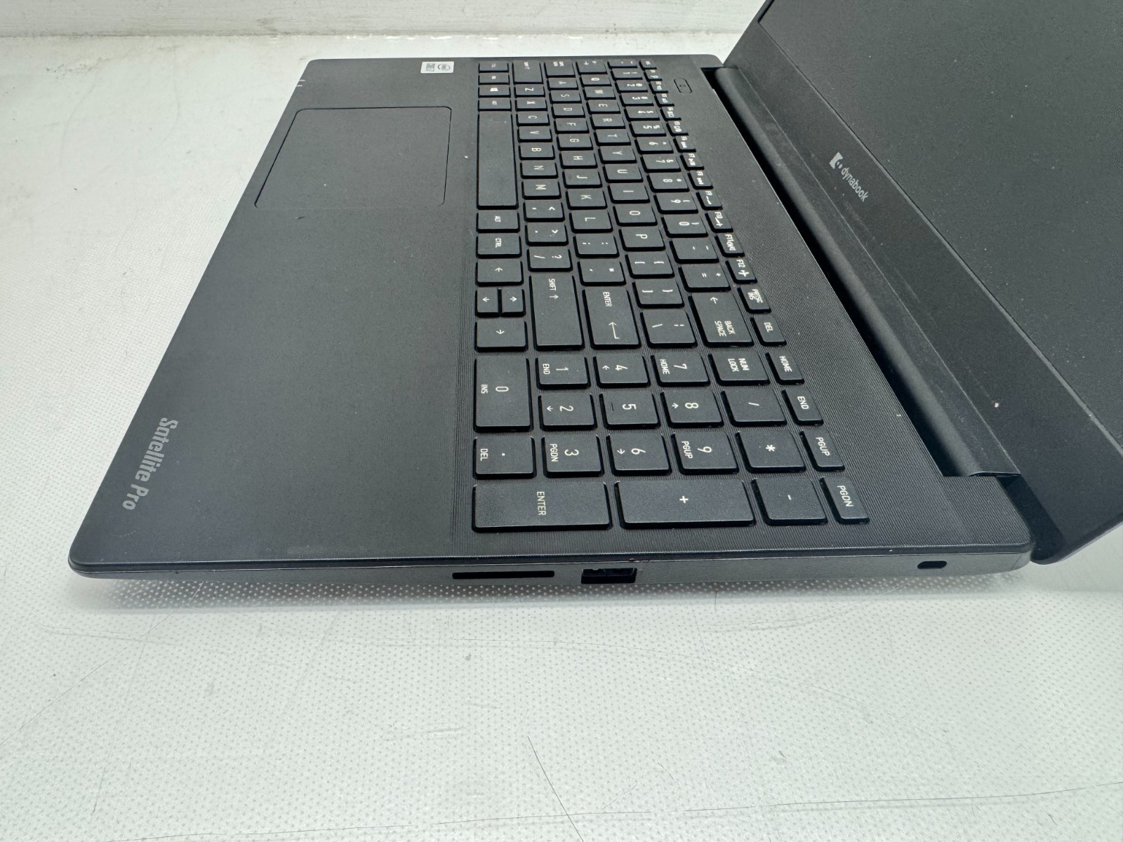 Dynabook SATELLITE PRO L50-G15250 i7-10510U@1.80GHz 16GB 256GB MX250 Wins11 READ
