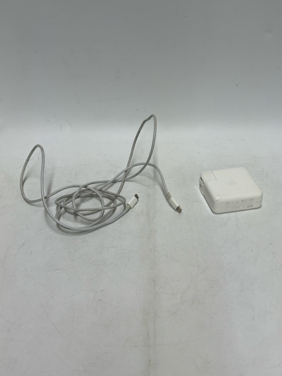 APPLE MACBOOK PRO M4 A3403 (UD7023718)