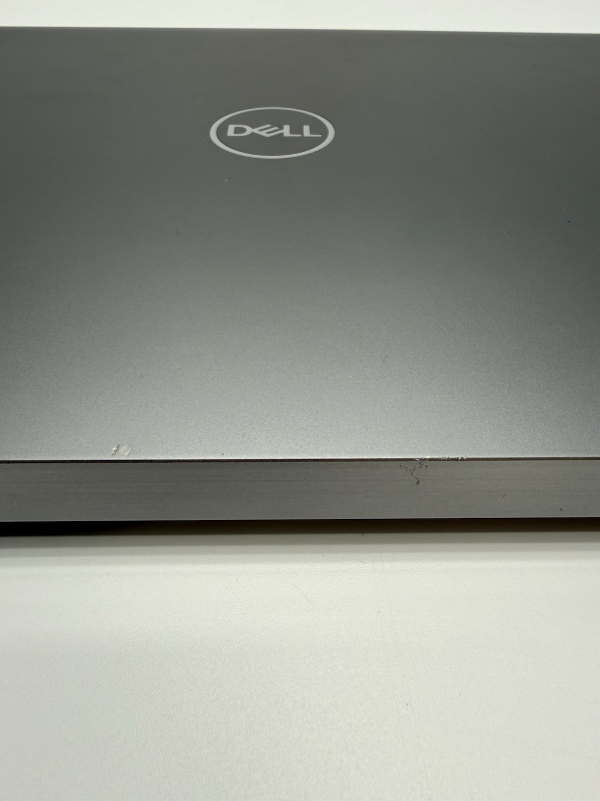 Dell Precision 5750 17 FHD+ i7-10850H | Quadro T2000 | 32GB | 512GB SSD | Win11P