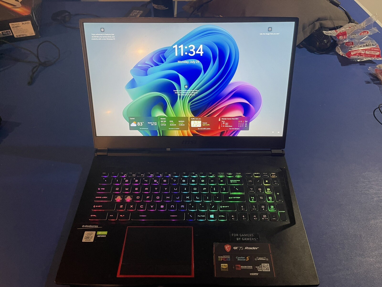 MSI GE 75 Raider 2021 Edition w/ Razer Huntsman Mini Keyboard