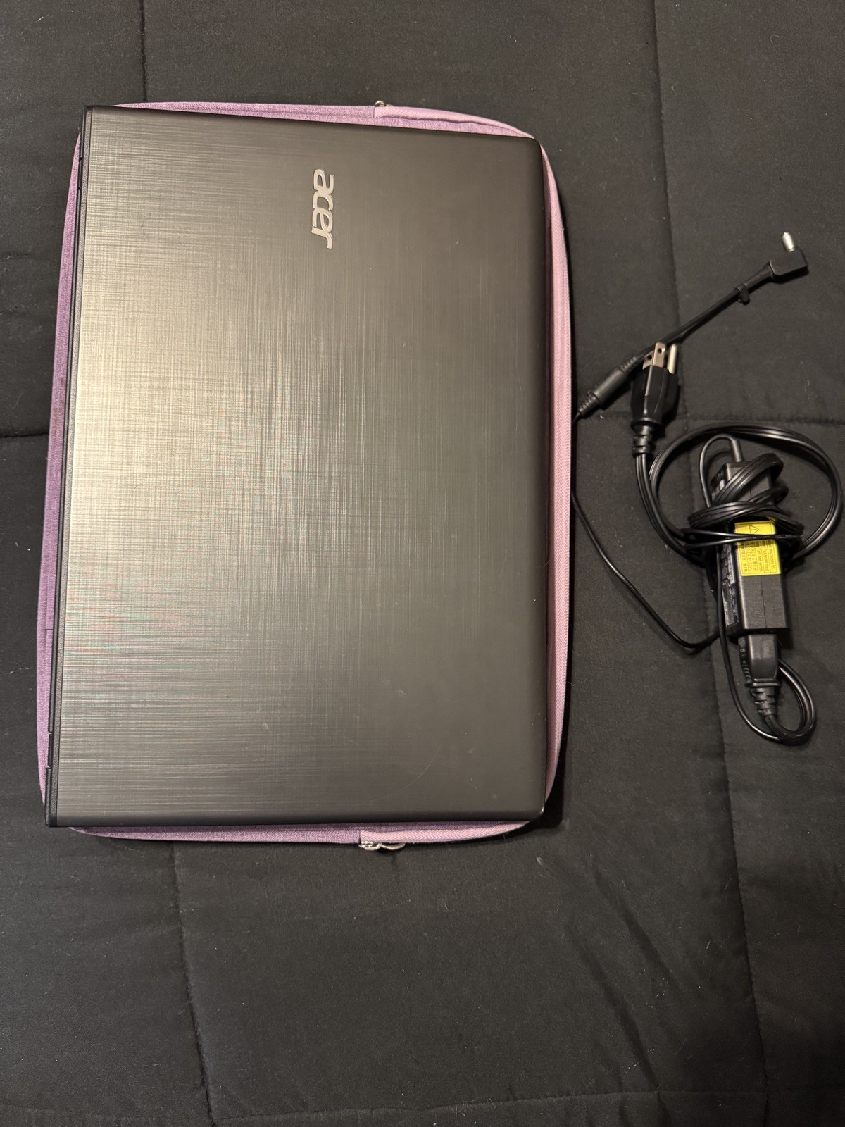 Acer E5-575 Laptop 15.6 Inch Screen Size 4GB DDR4 Memory, 1TB 5400RPM HDD