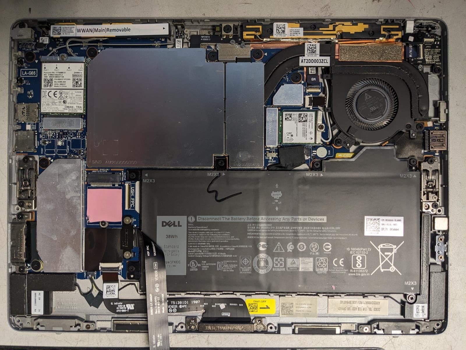 DELL LATITUDE 7200 2-IN-1 i5-8365U @ 1.60GHz, 16GB RAM, NO HDD/OS
