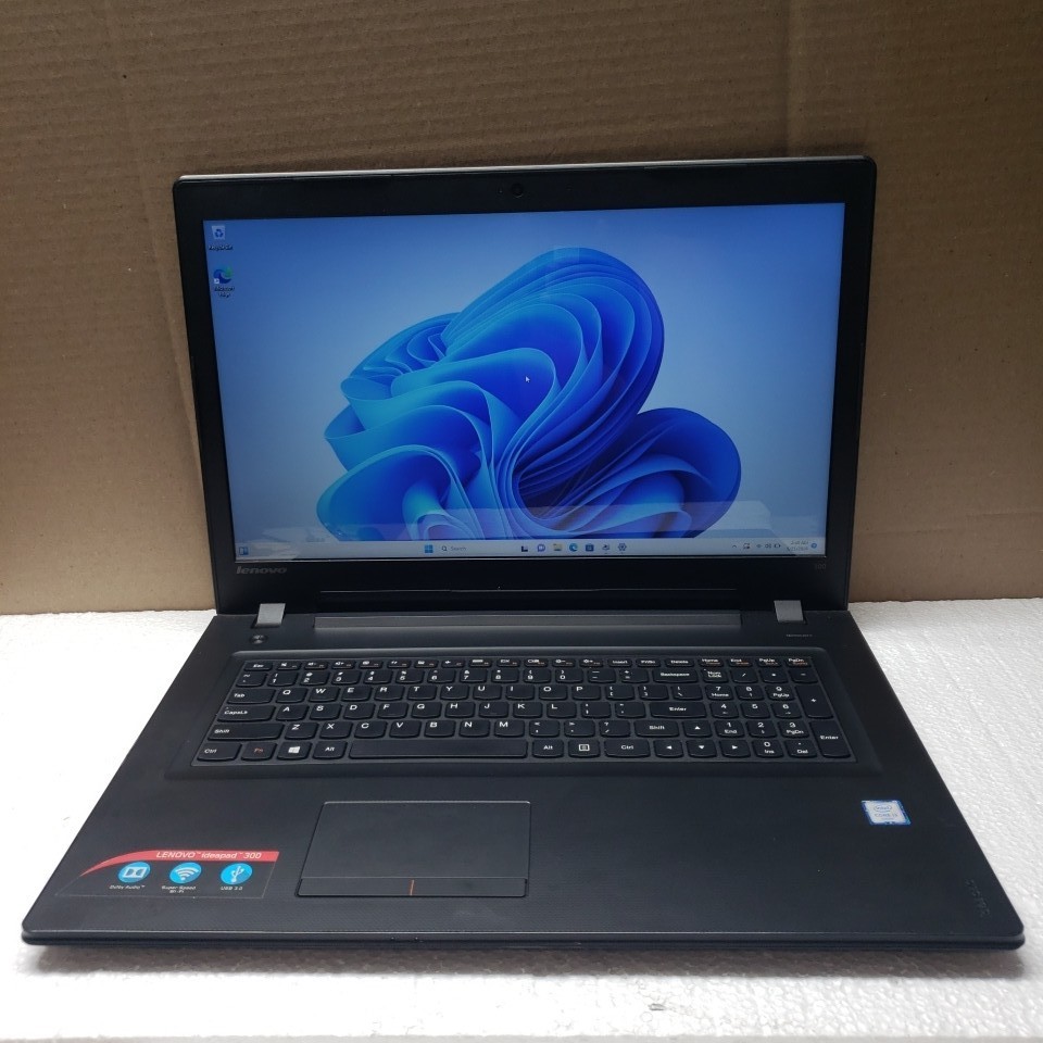 Lenovo IdeaPad 300 i3-6100U 2.30GHz 4GB RAM 500GB Wnd11 Pro