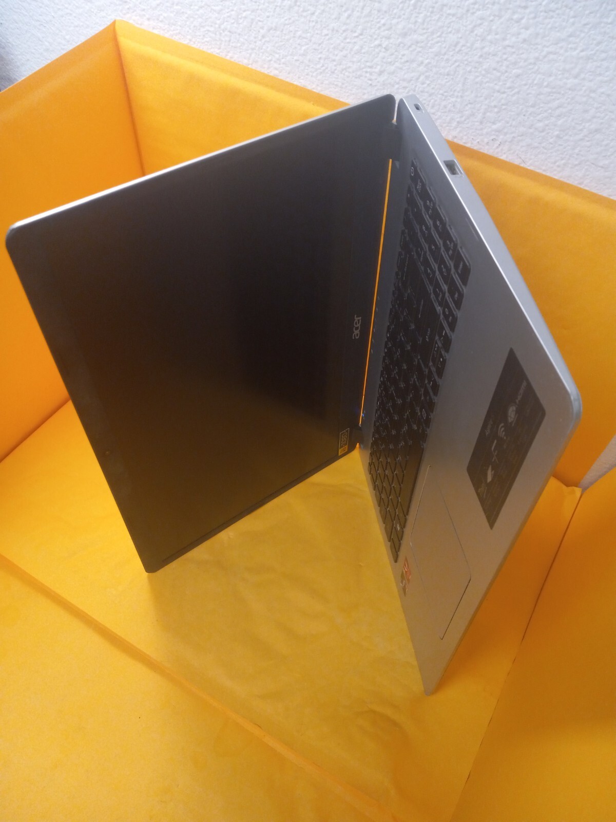 Acer Aspire 5 15.6″ , AMD Ryzen 3 3200U 2.6GHz, 8GB RAM 128GB SSD WiFi Win 11