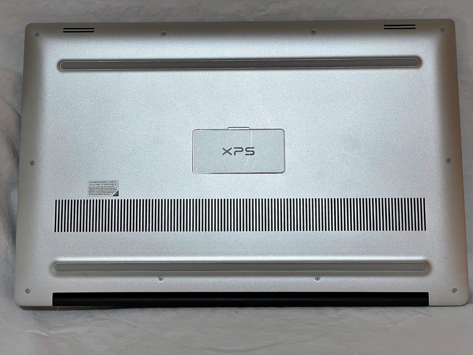 Dell XPS 15 7590 | i9-9980HK 2.4GHz | 4K UHD OLED | 64GB | 1TB