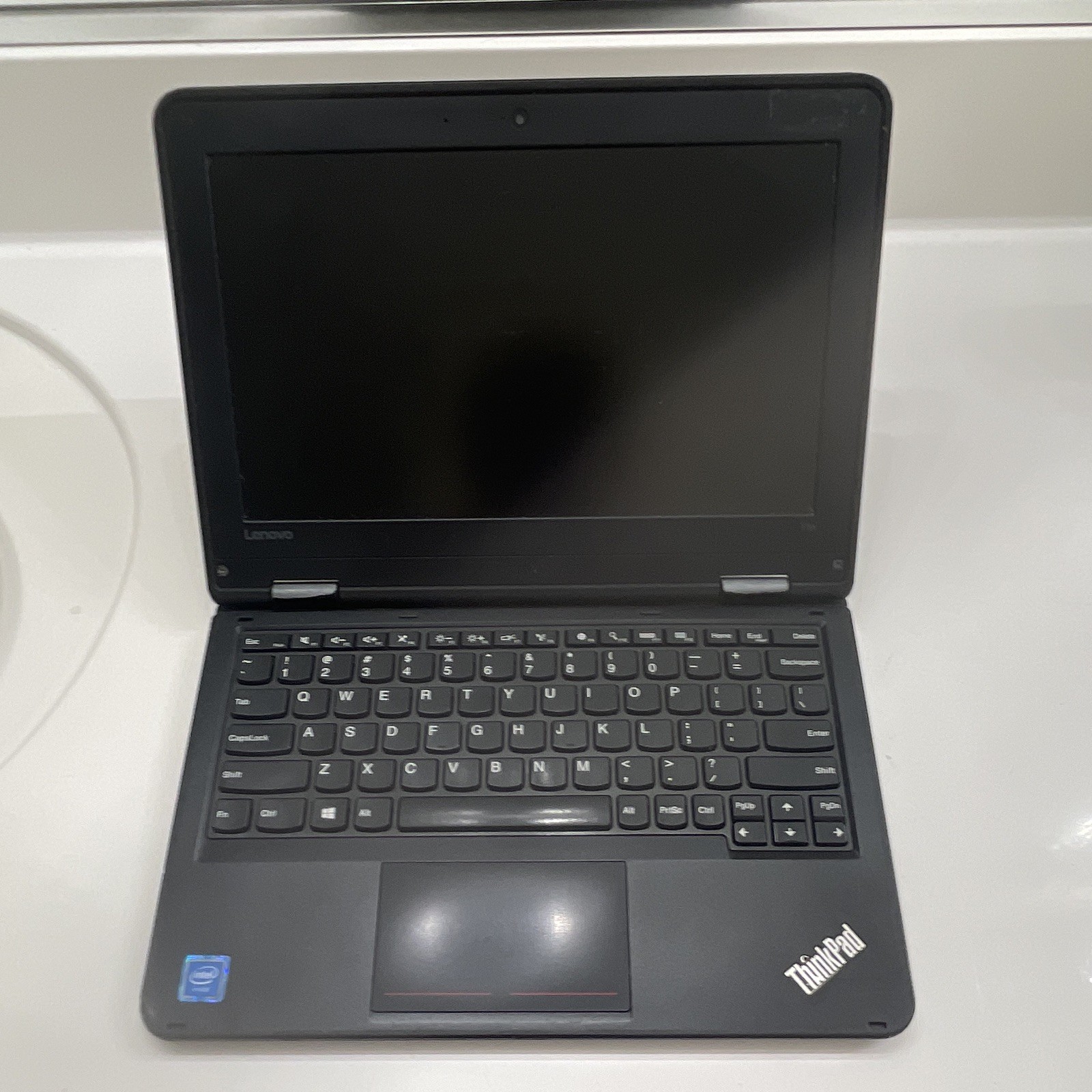 Lenovo ThinkPad 11e Yoga Chromebook 11.6″ Intel 4GB RAM 128GB SSD HDMI 1366×768