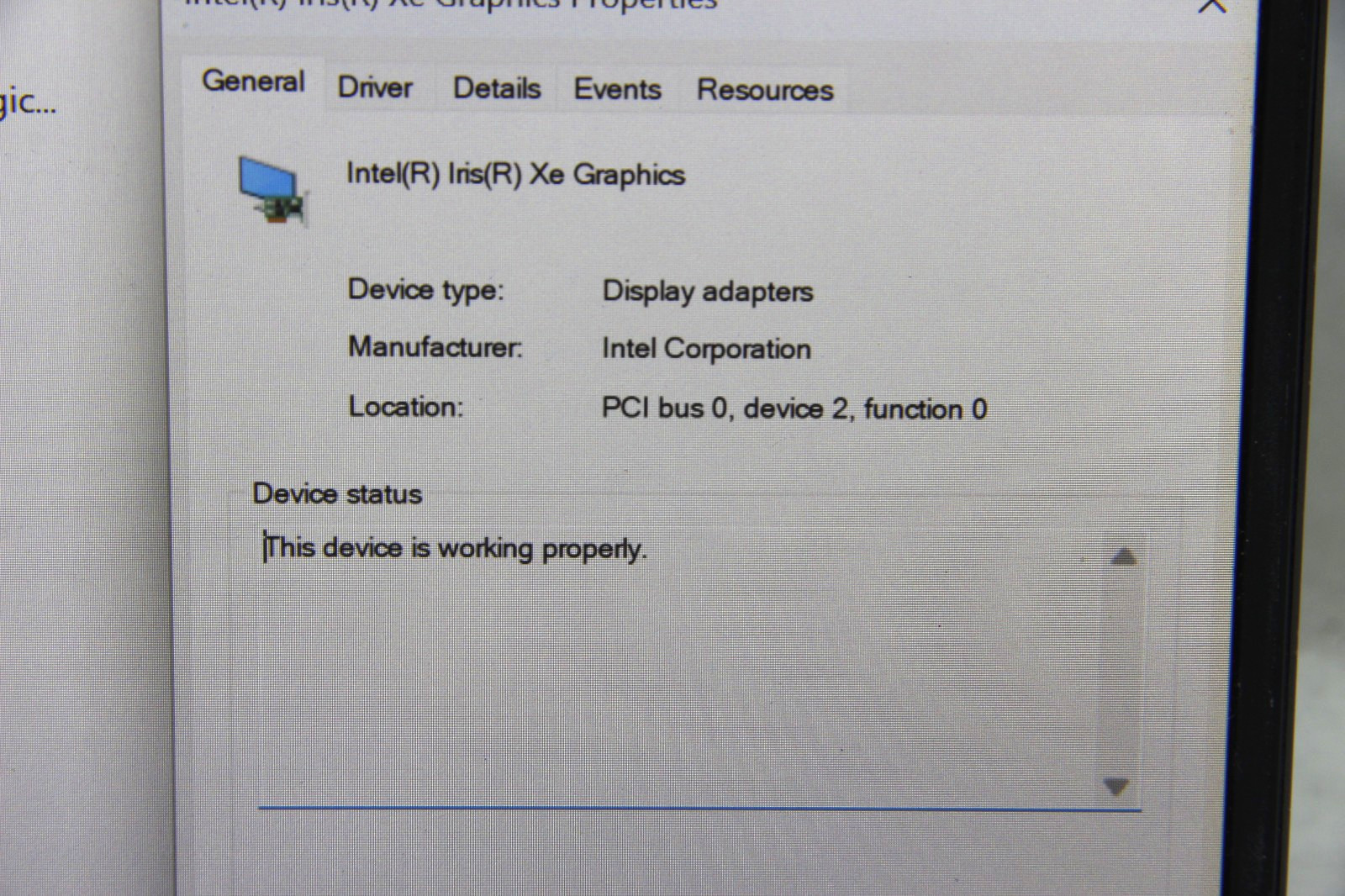 Dell Vostro 14 5410 14″ Laptop i7-11390H 16 GB RAM 256 GB SSD Win 11 w/Charger