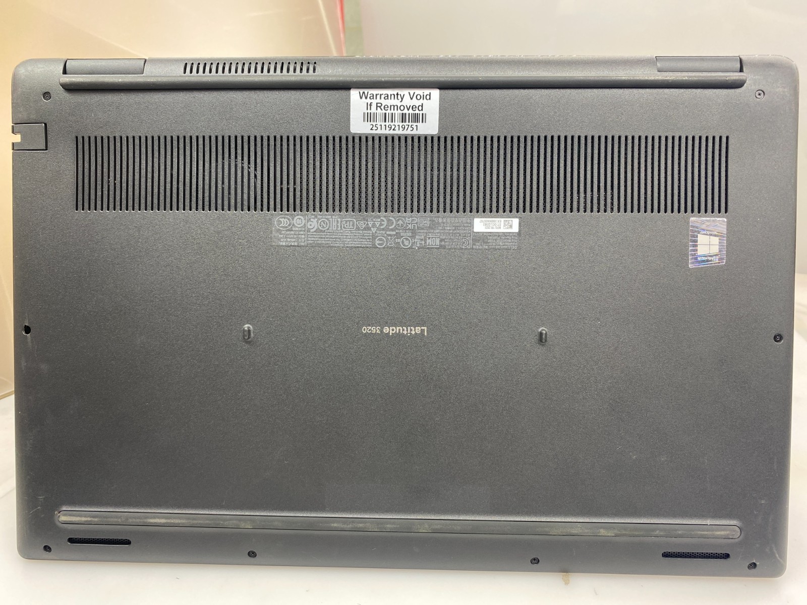 DELL LATITUDE 3520 i5-1135G7@2.40GHz 8GB RAM 512GB SSD NVMe W11P