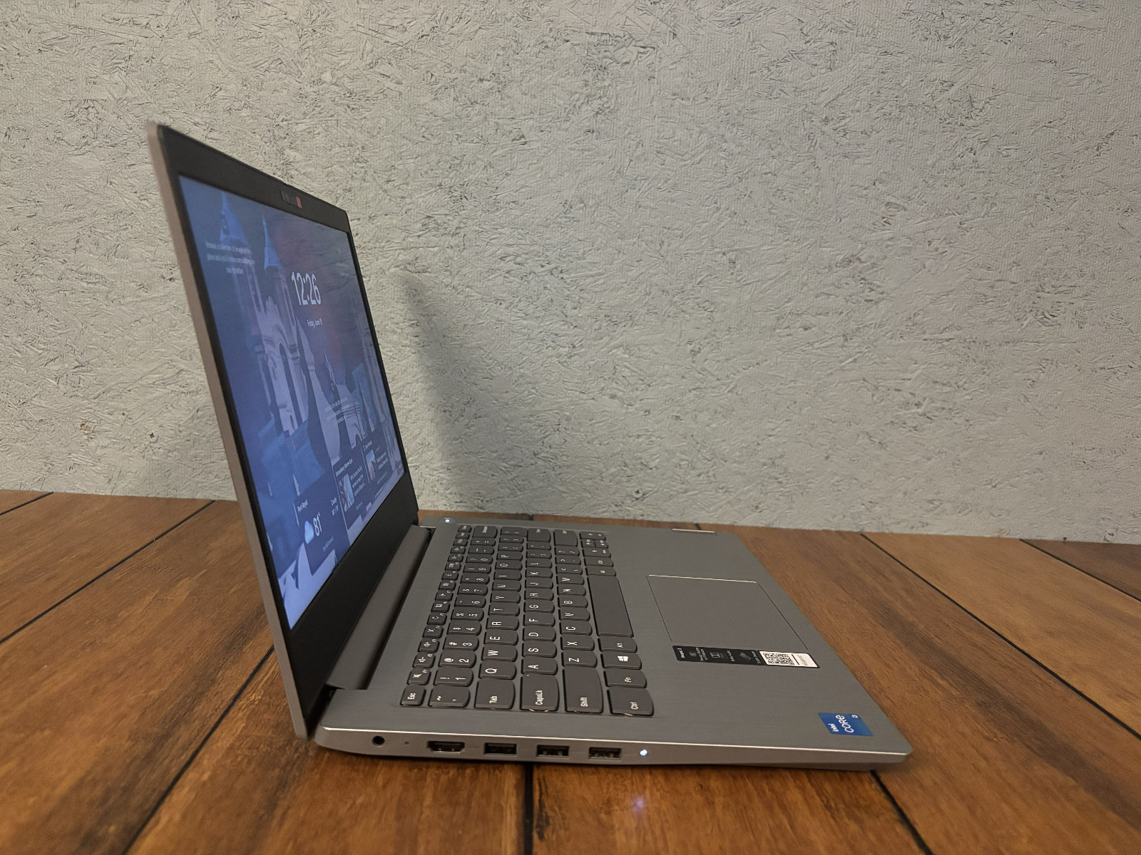 Lenovo IdeaPad 3 14ITL05 14″ (128GB SSD, Intel Core i3-1115G4, 3.00GHz, 4GB RAM,